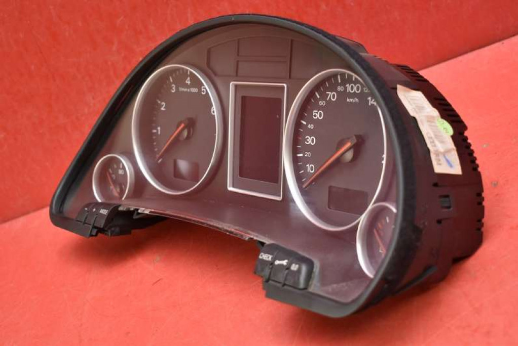 dials dials EU 8E0920900F AUDI A4 B6 1.6 8V 101 KM 97-01