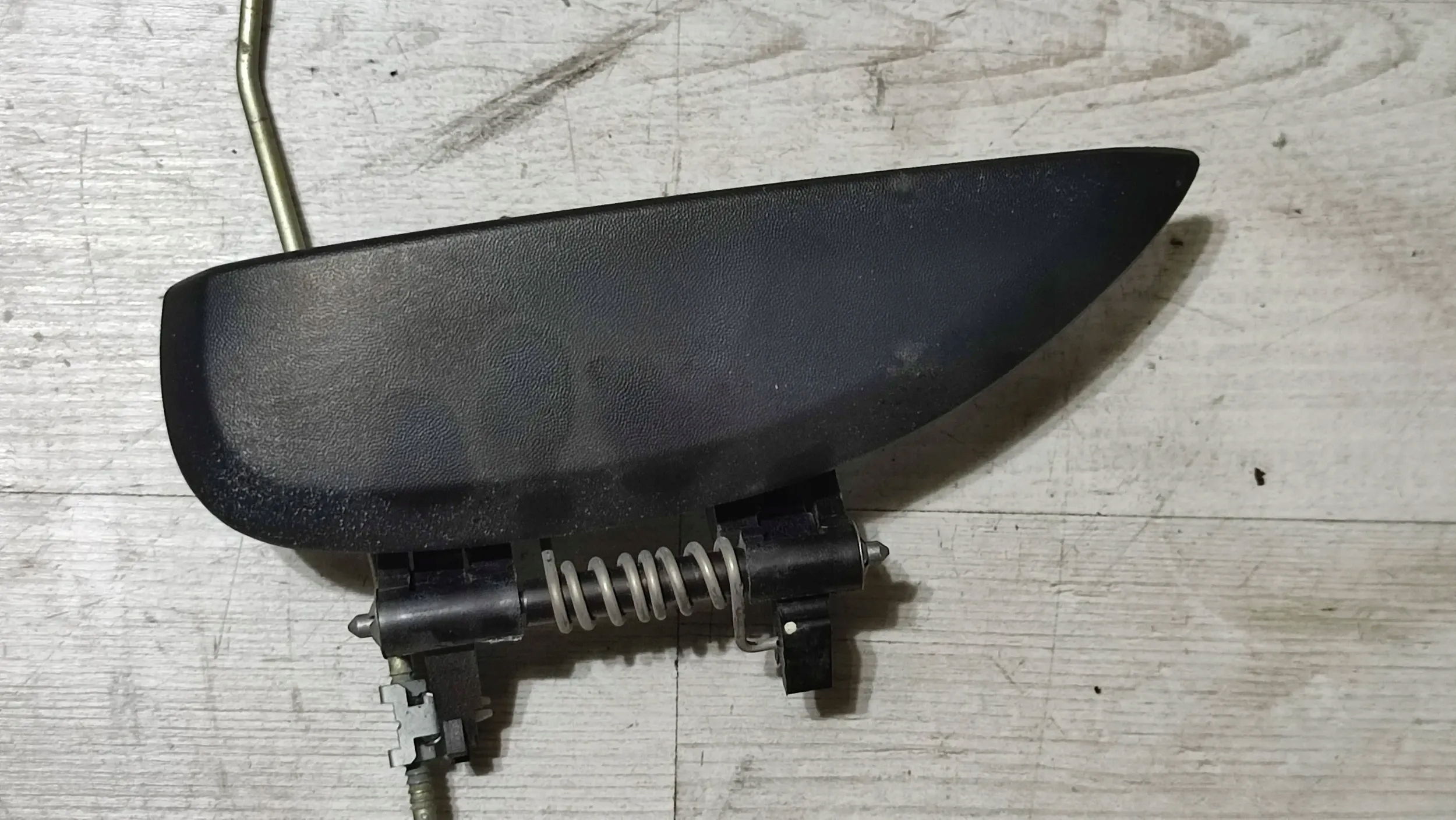 Dacia Logan II 2019r rear part side left handle exterior