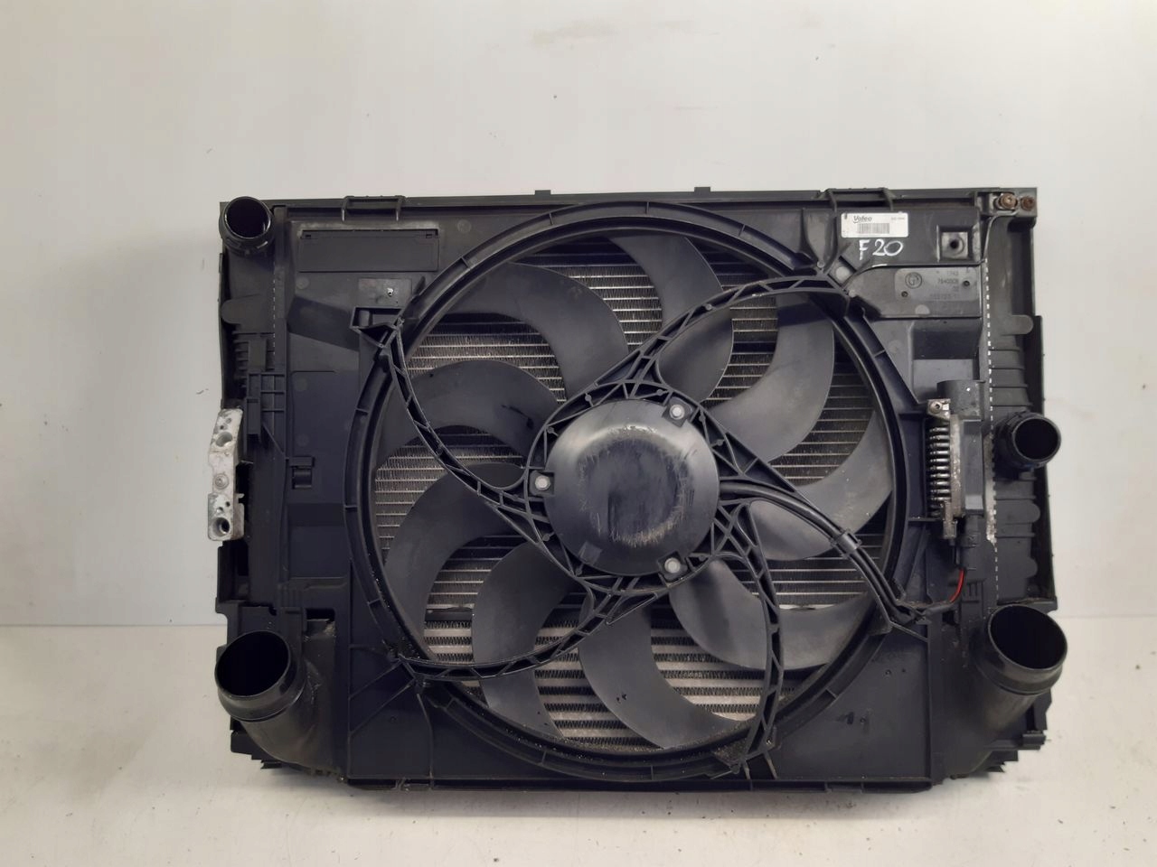chladiče ventilátor BMW F20 316i