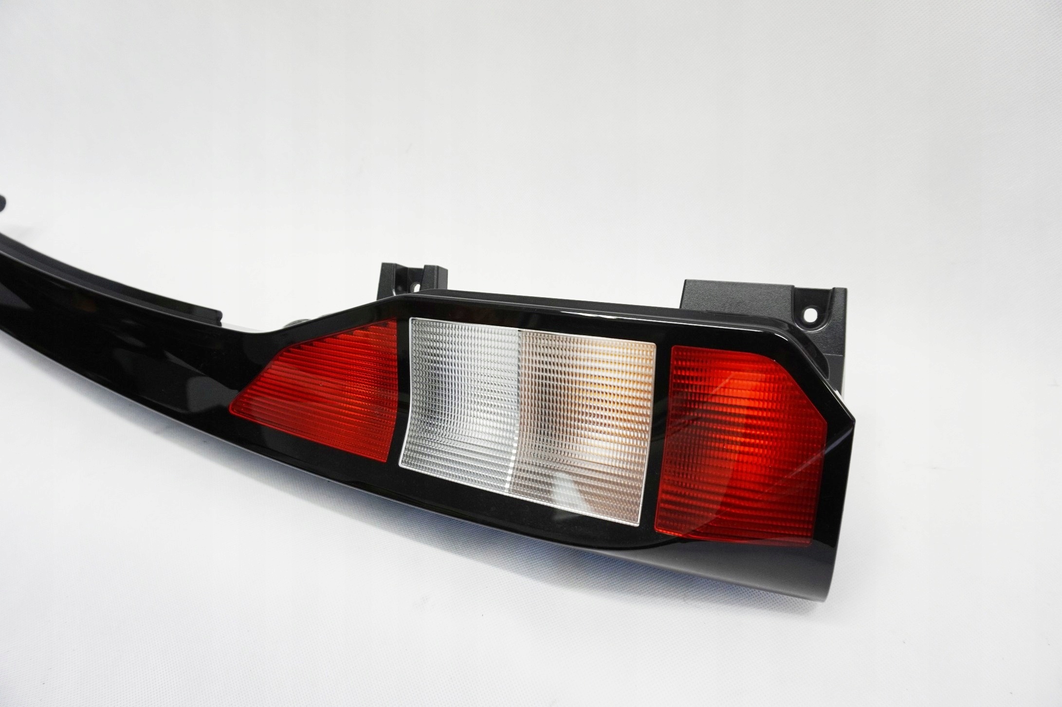 light rear left FORD TOURNEO CONNECT III VW CADDY V 2KF945095A