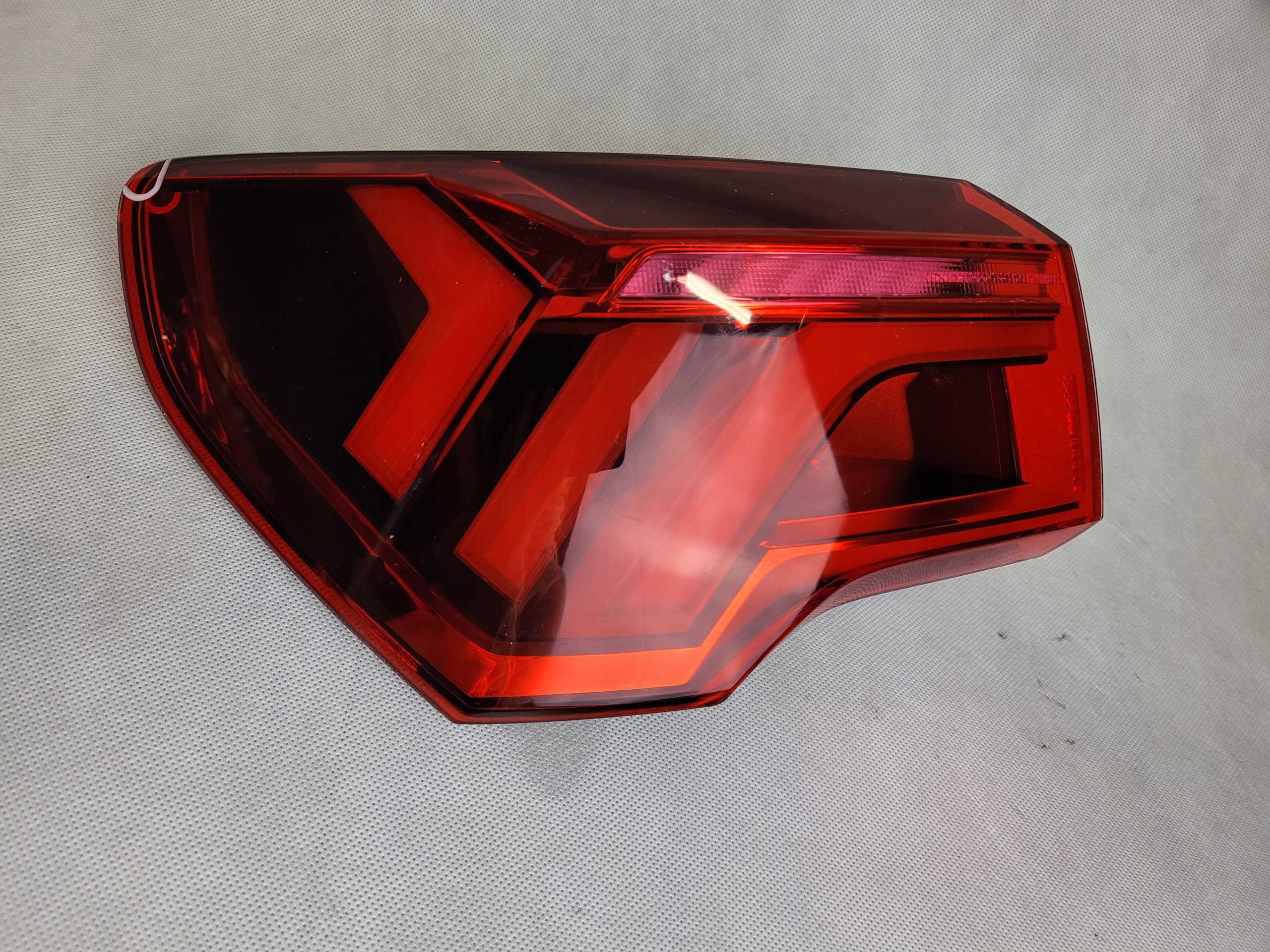 AUDI Q3 II 83A LAMPA TYŁ TYLNA MATRIX LH