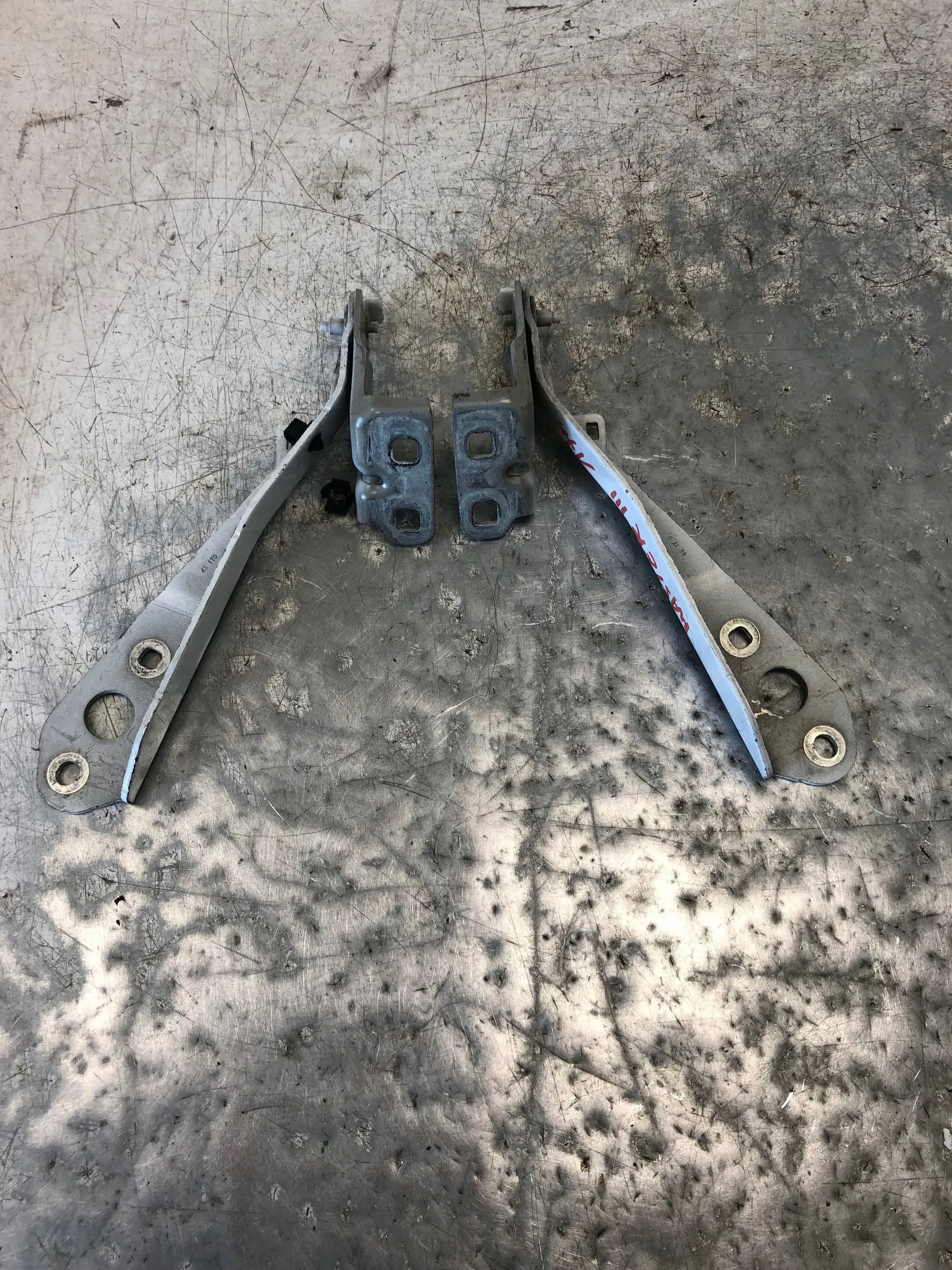 Cerniere cofano RENAULT MASTER III 654000006R 654010006R