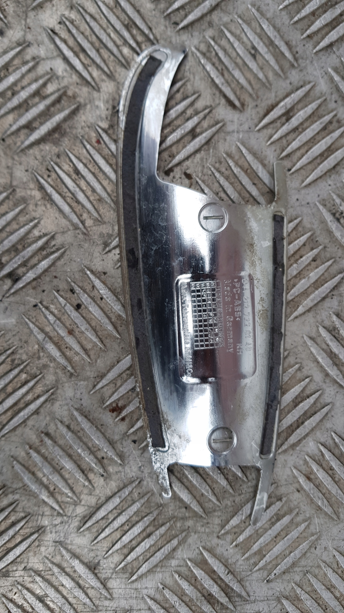 MERCEDES W212 CHROM rechts Tür A2127220140