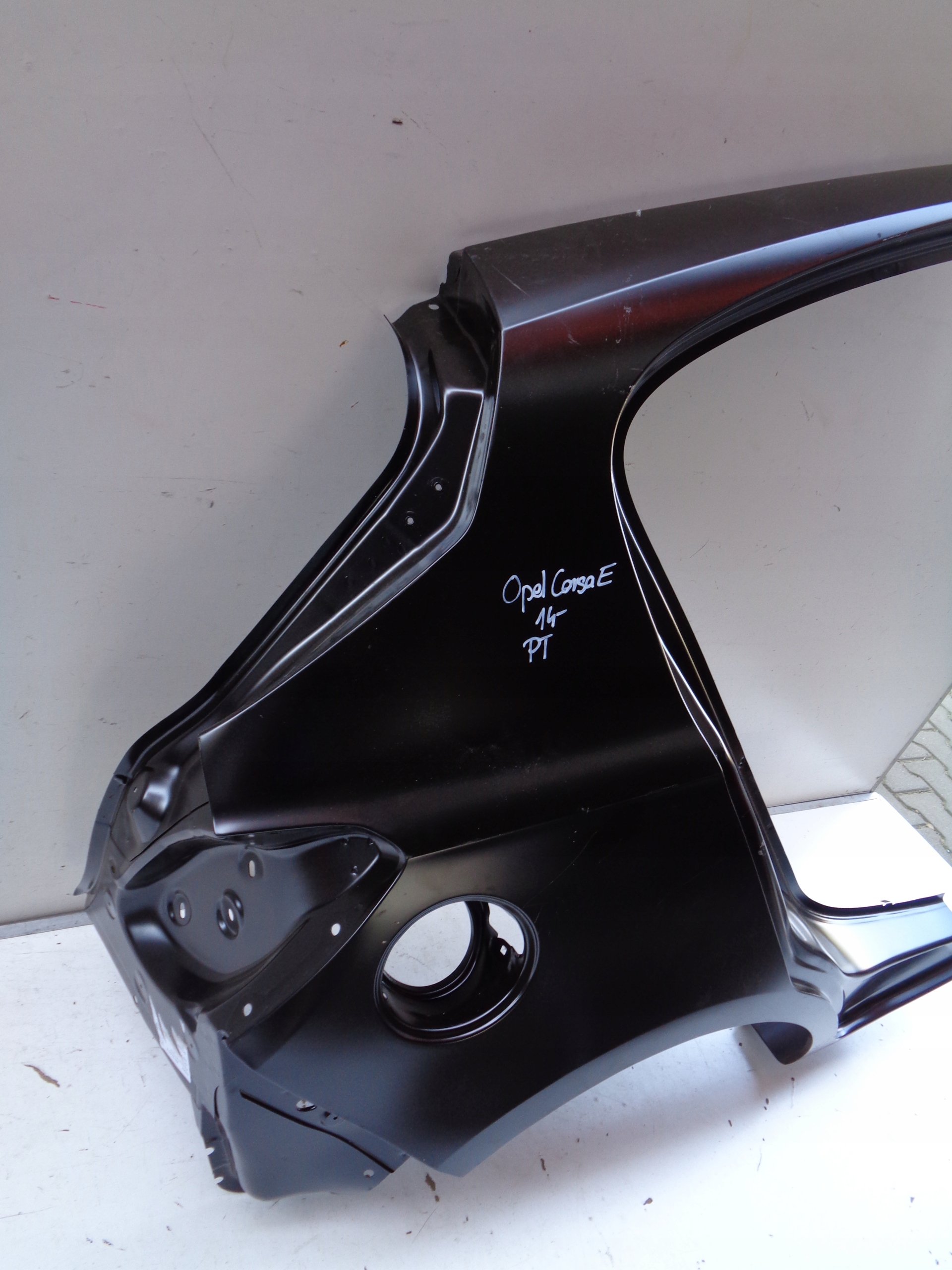 BŁOTNIK PRAWY TYLNY REPERATURKA OPEL CORSA E 14- Producent części Opel OE