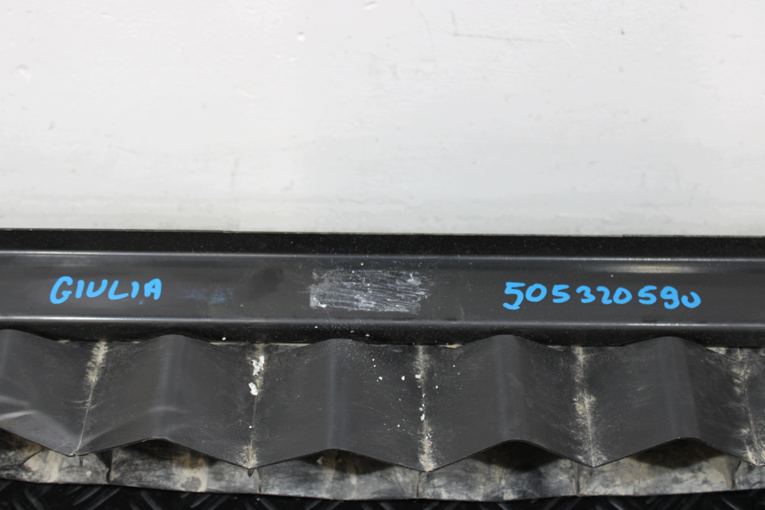 sider pillar below bumper rear part 505320590 ALFA ROMEO GIULIA