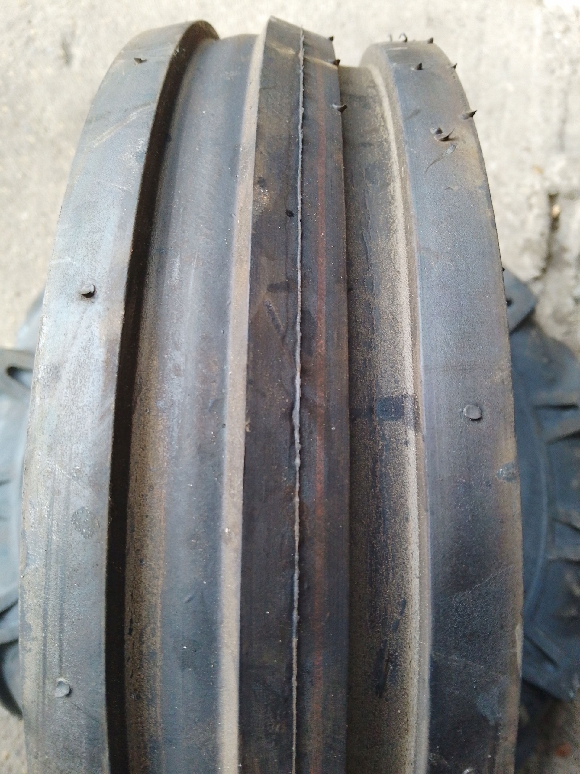 Новий Veloce V-8502 4,00-4 4PR