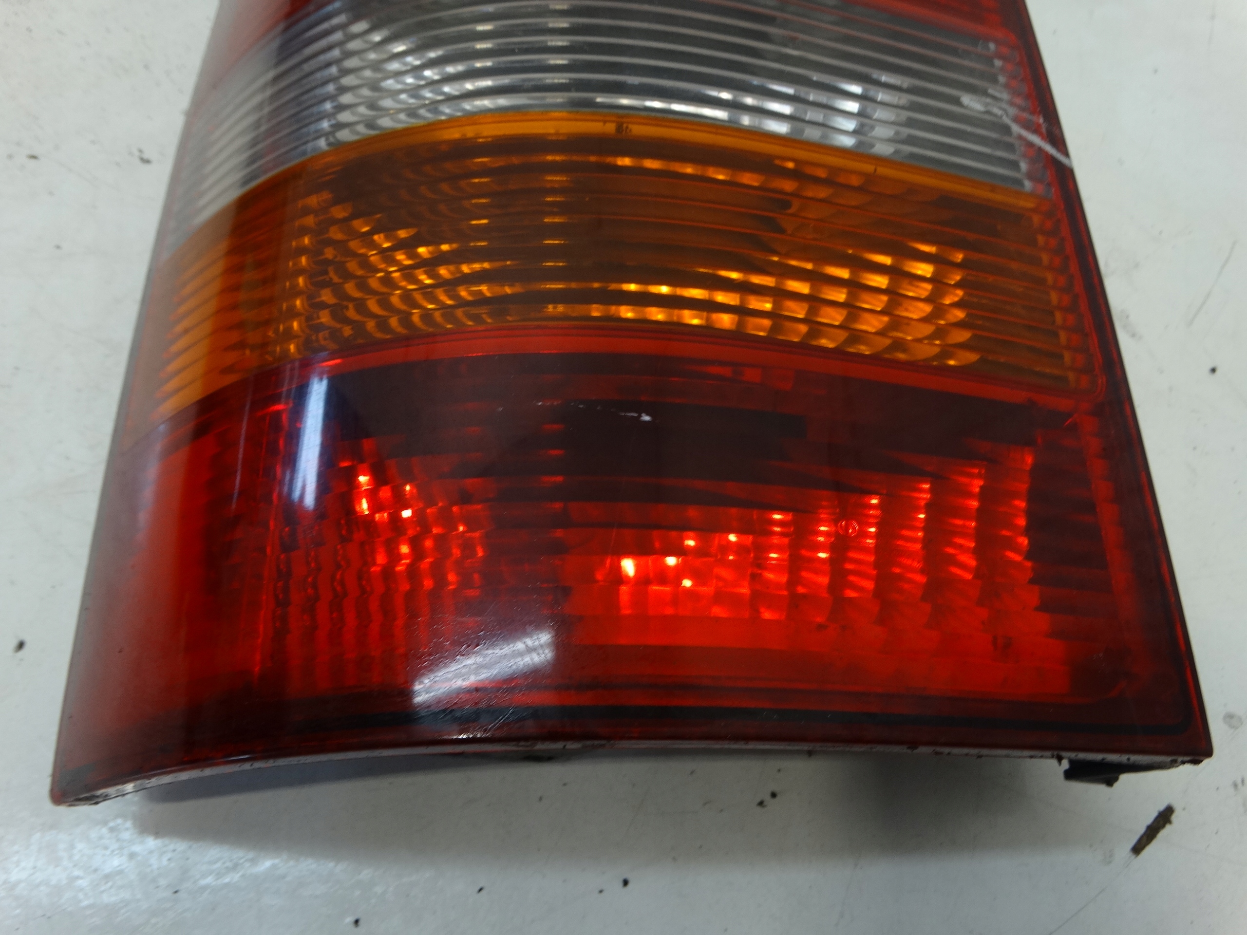 light left rear part VOLKSWAGEN TRANSPORTER T5 CARAVELLE 7H0945095G