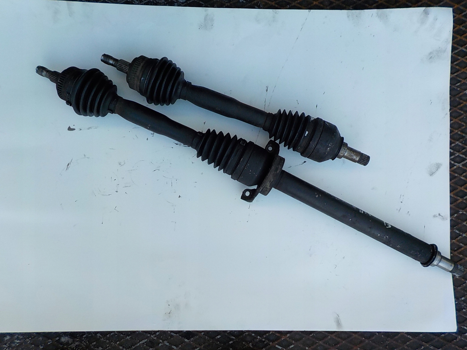 MERCEDES-BENZ class A (W169) semi-axis left 1.5 B