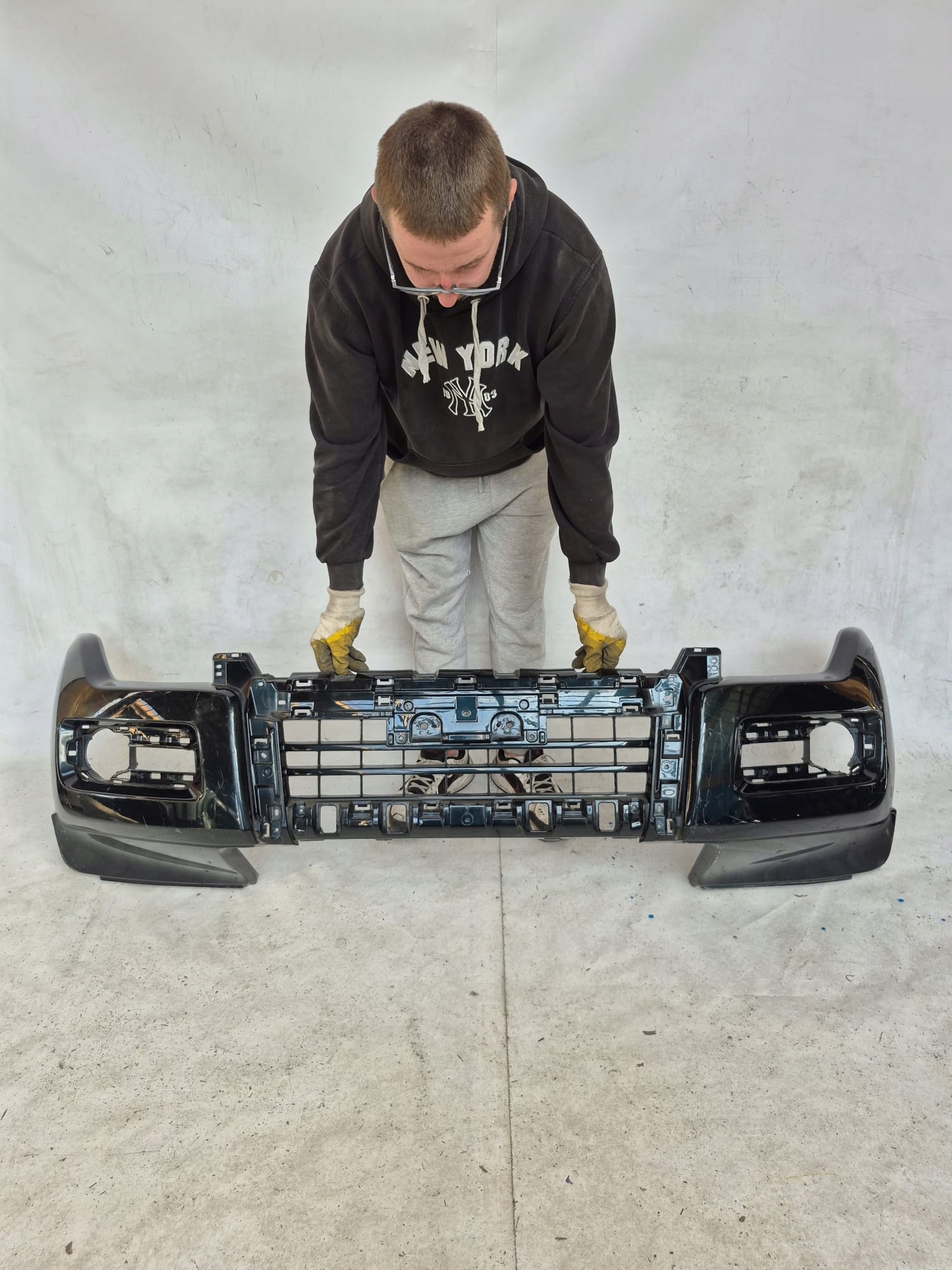 MITSUBISHI PAJERO IV 4 LIFT 15-18 bumper front front 6400G152ZZ