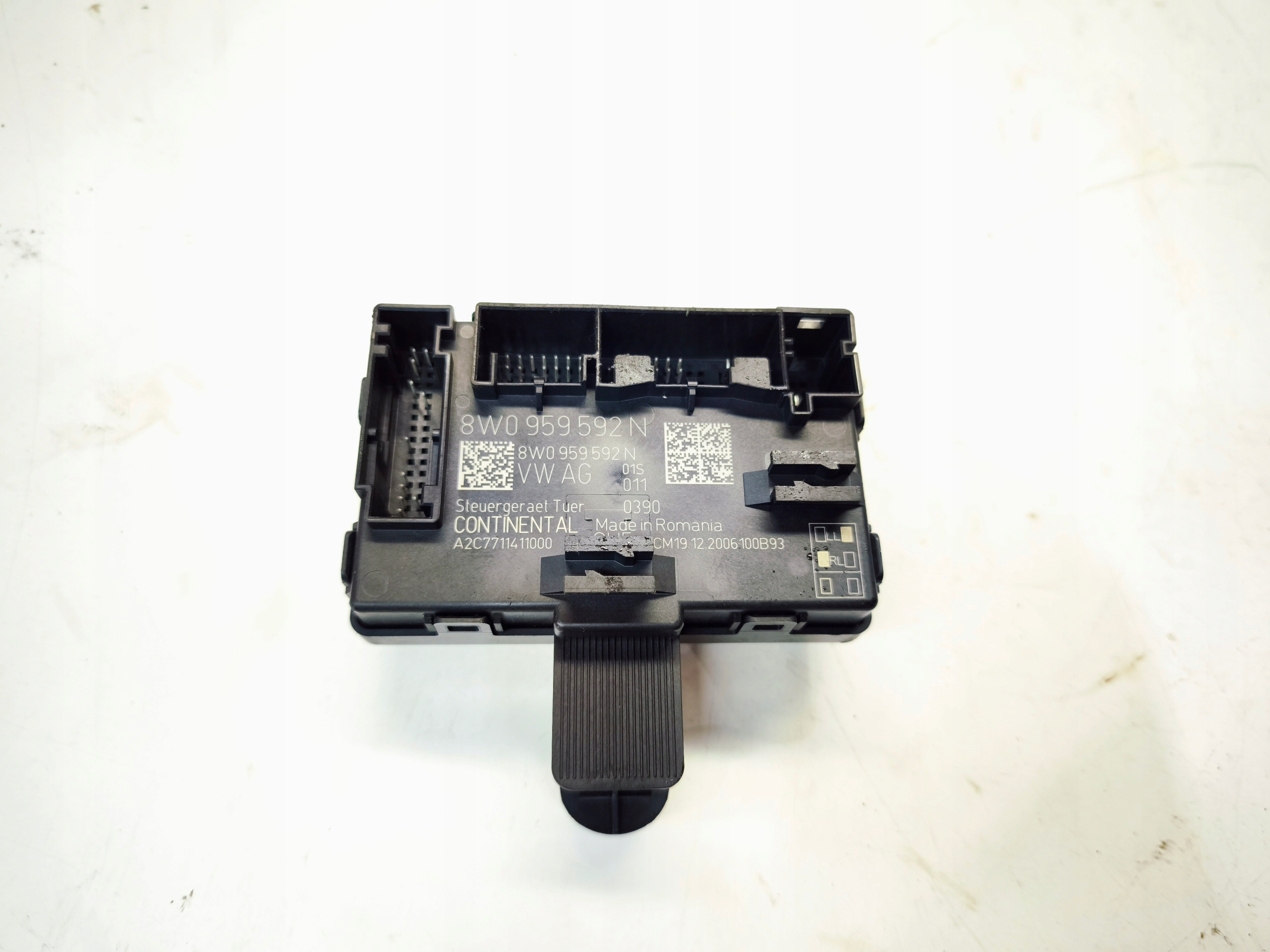 module control unit door AUDI A4 B9 A5 LIFT 8W0959592N