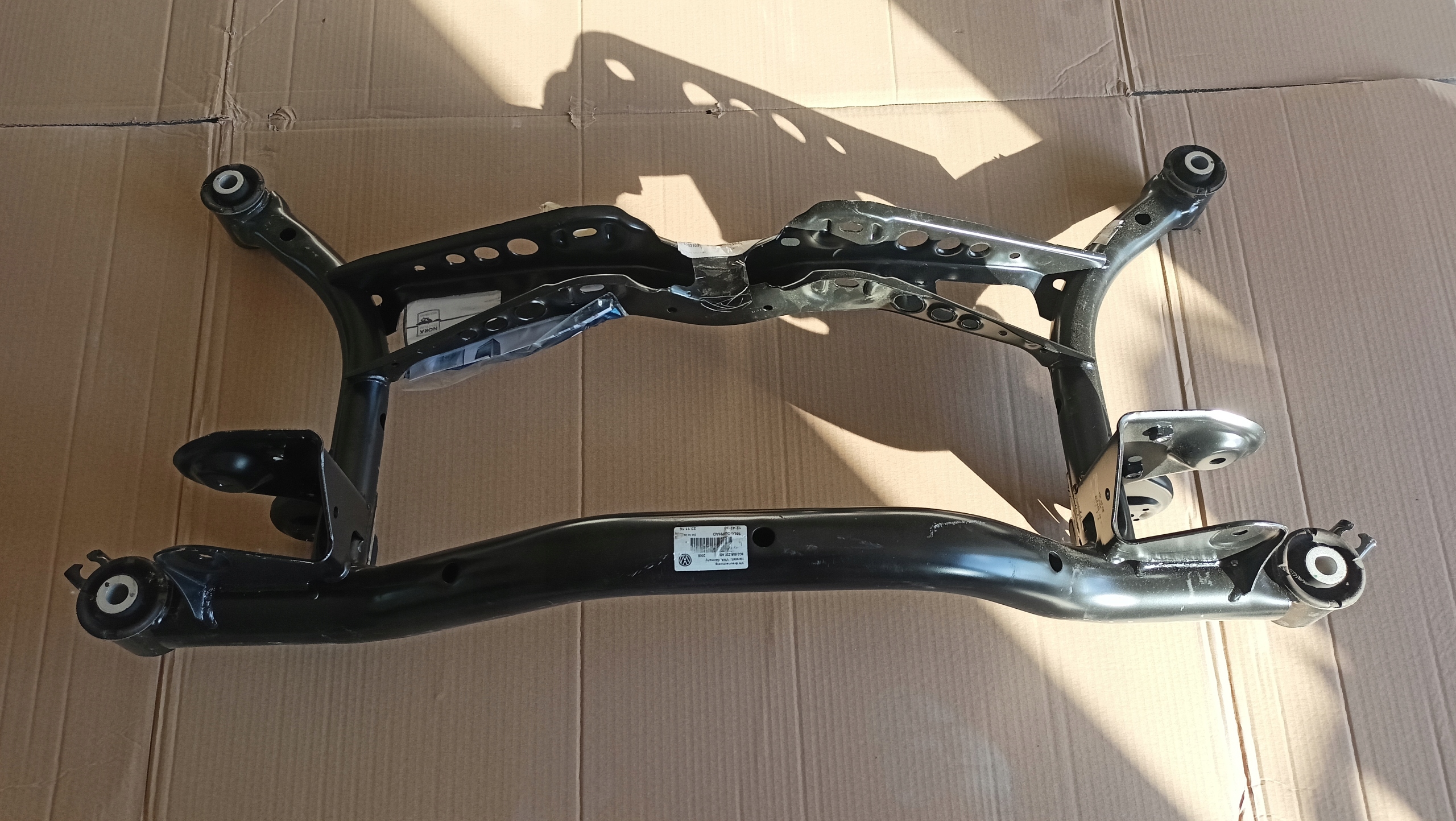 VW belka wózek trawers Numer katalogowy części 3C0 505 236 AD