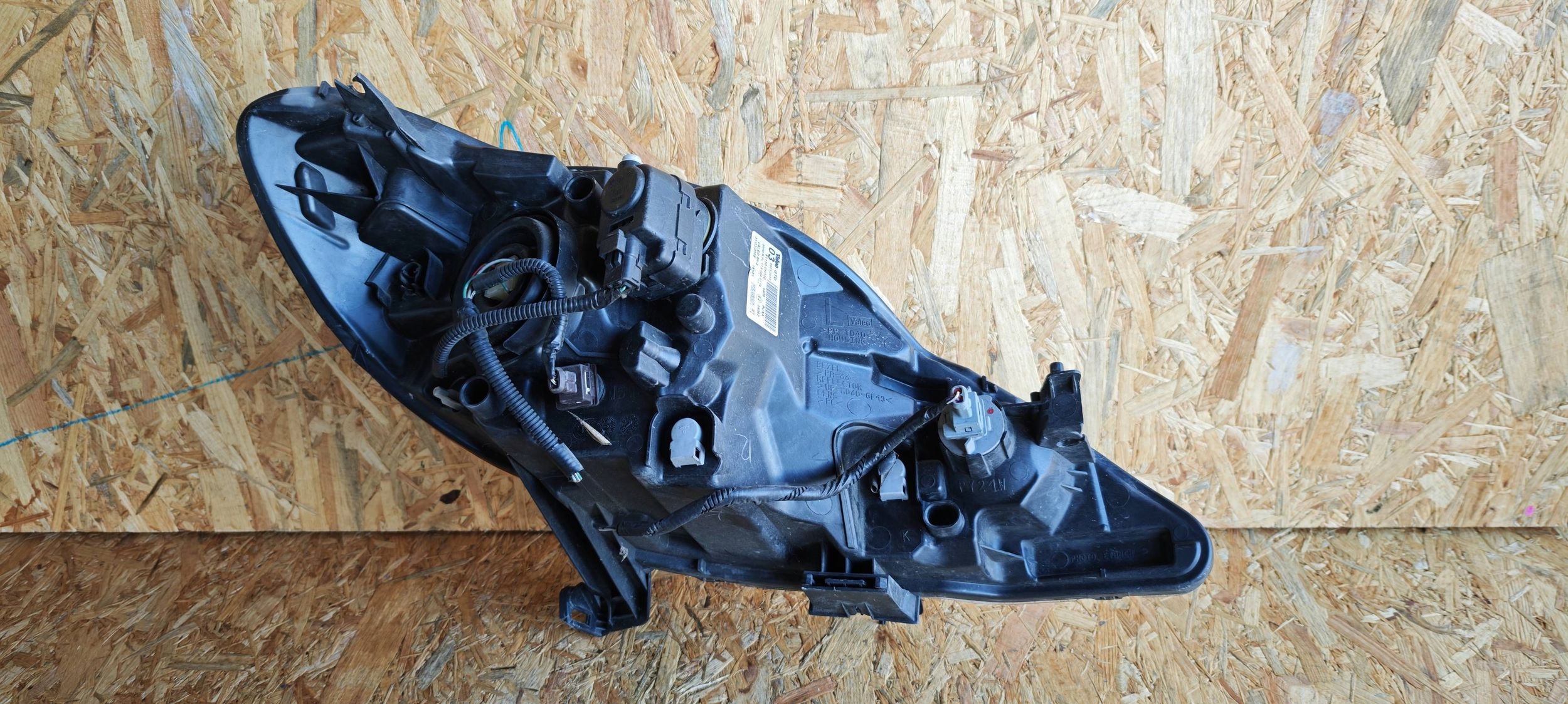 Reflektor front side left Peugeot 107 89032403