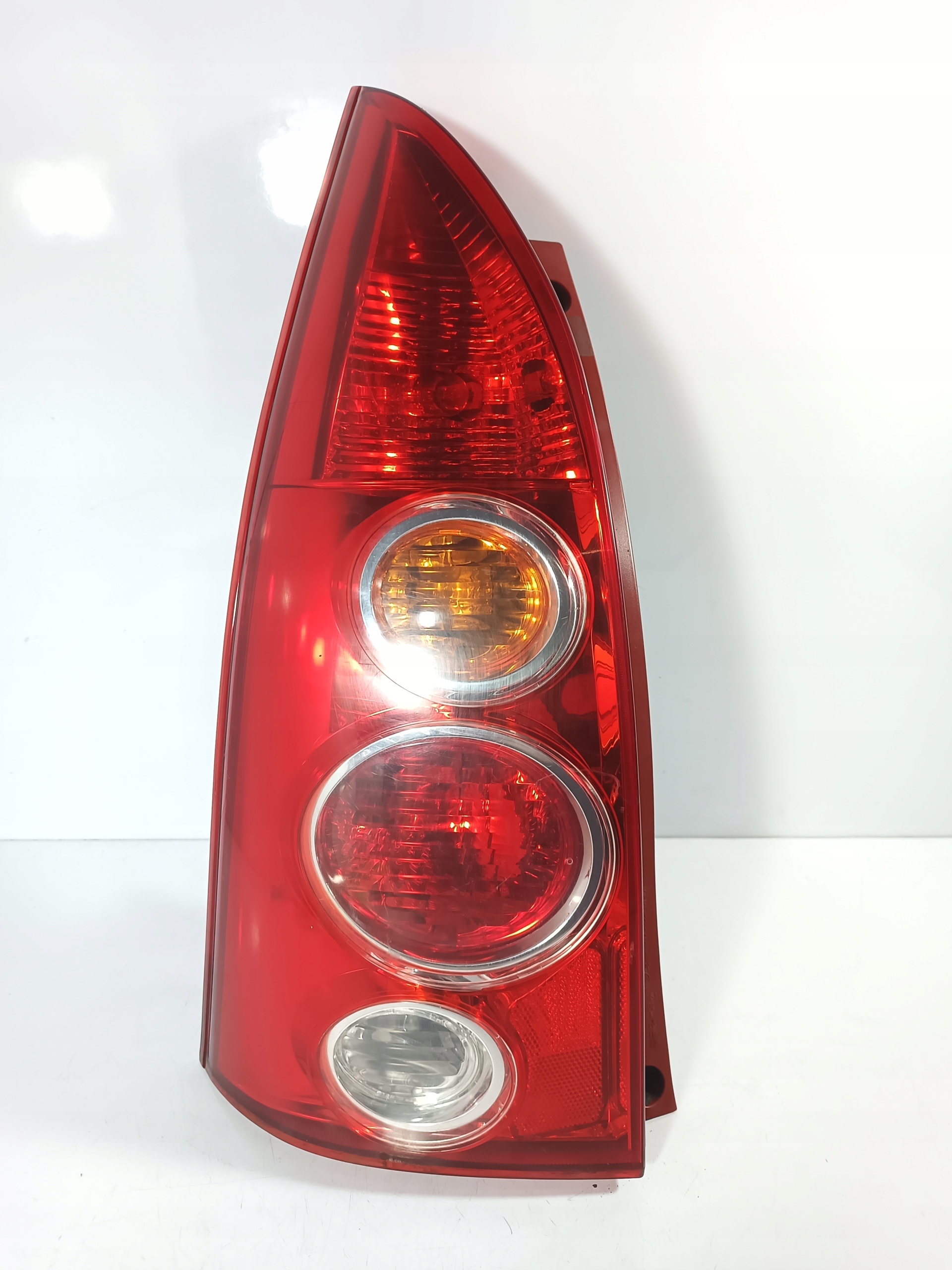 Mazda PREMACY 1 and LIFT 99-05 light rear rear part left