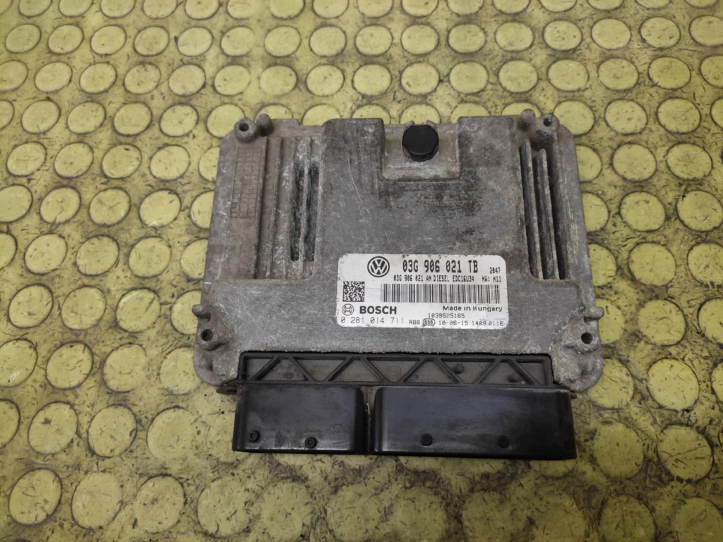 SKODA OCTAVIA II 1.9 TDI control unit of the engine 0281014711