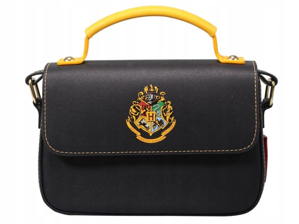 Kabelka se žlutým uchem Hogwarts, Harry Potter