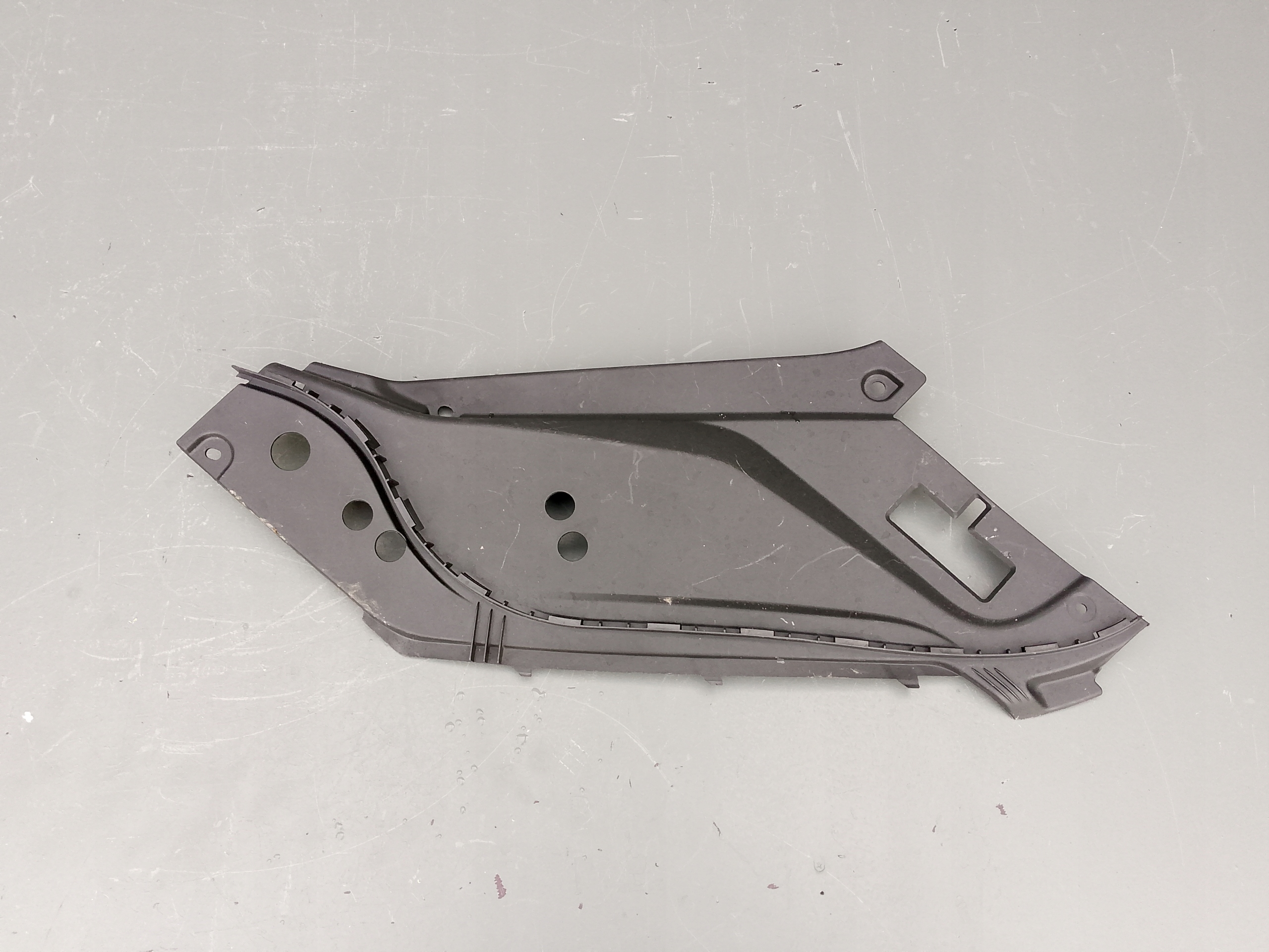 VOLVO XC90 II OSŁONA PASA PRZEDNIEGO PRAWA 31442734 ÷ Wersja Europejska