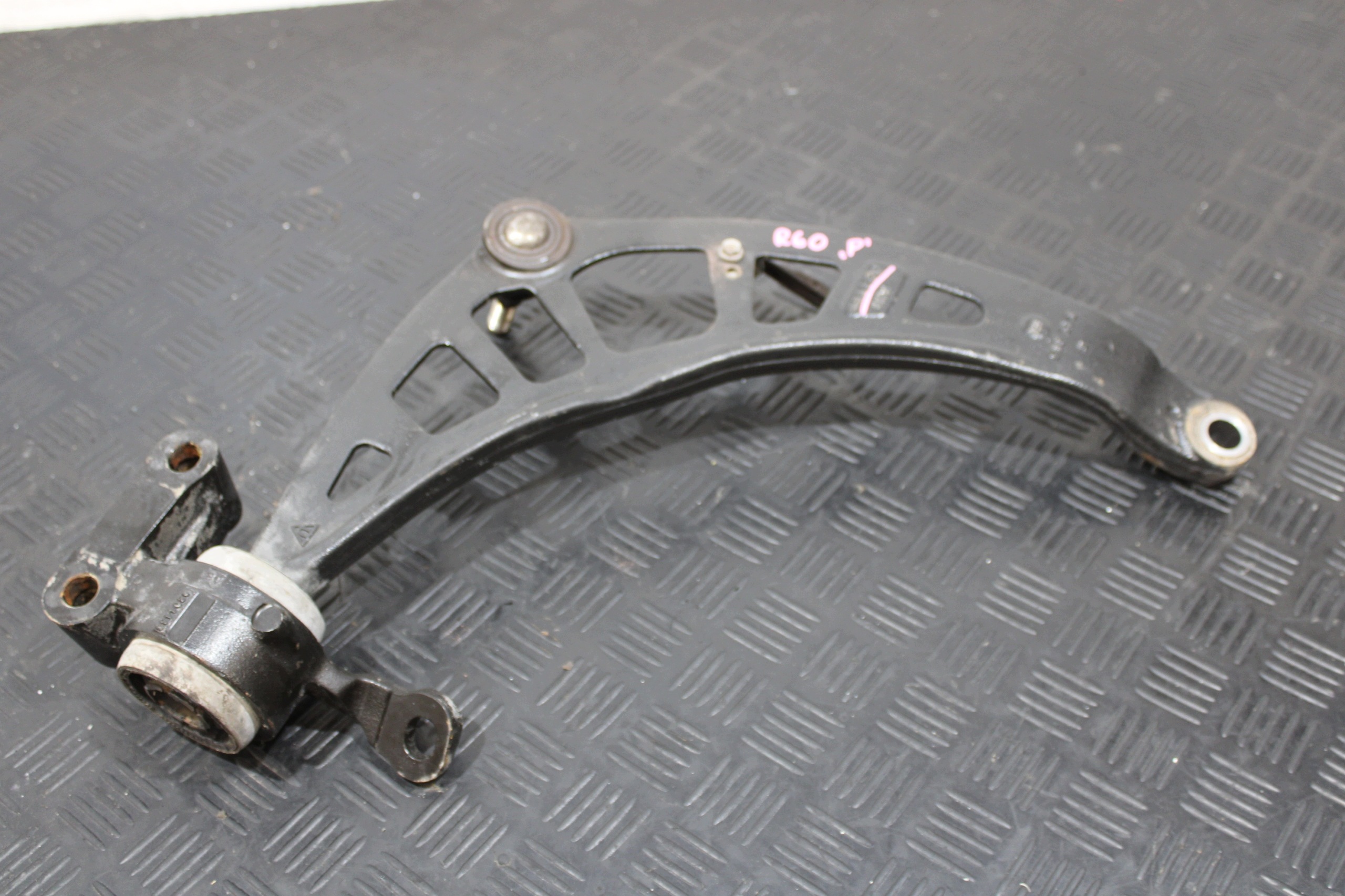 rameno pravý předek 9806520 MINI COUNTRYMAN R60 S
