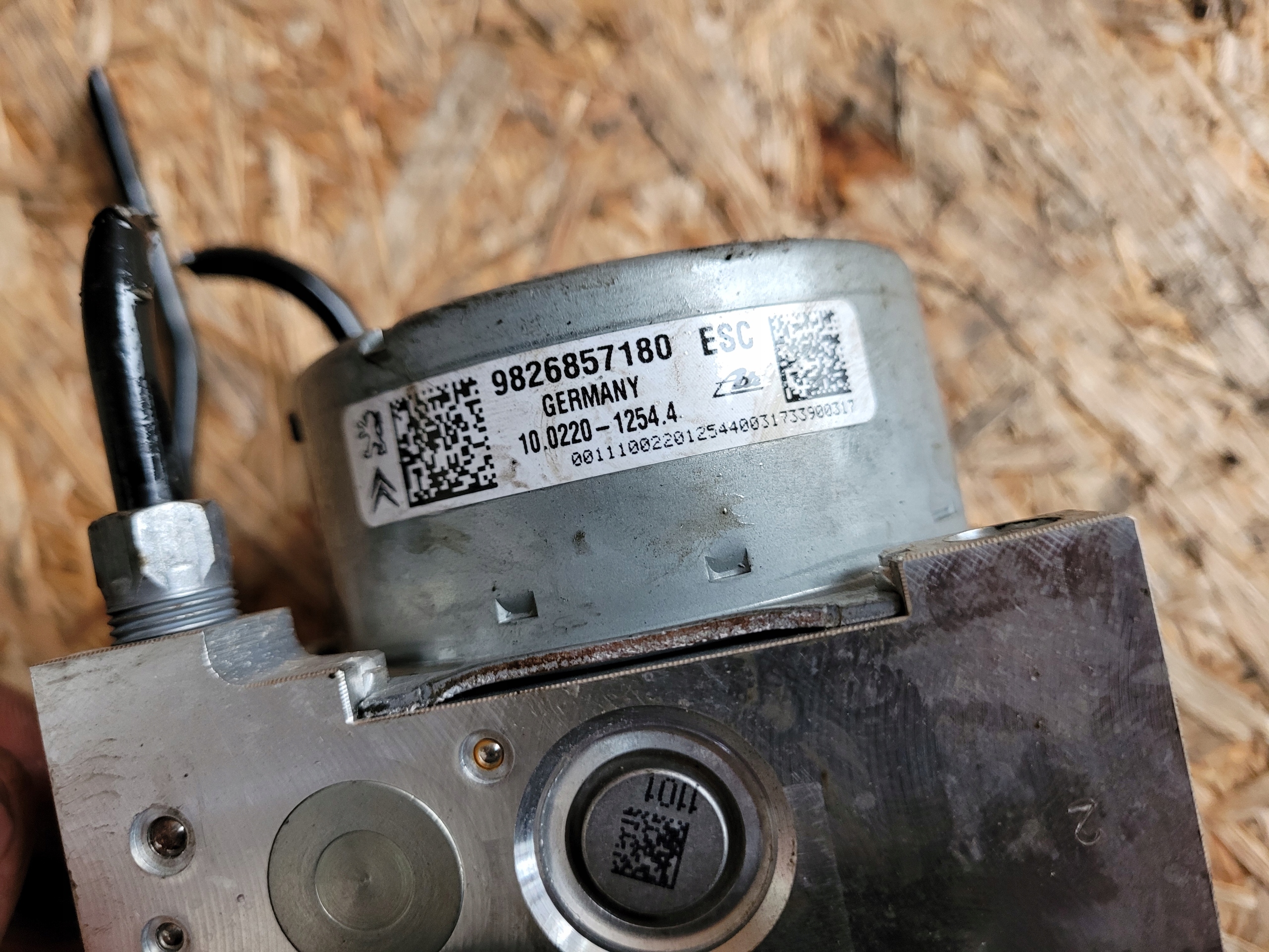 Servofreno ABS PSA 9826857180 2008 e LIFT DEMONTAZ