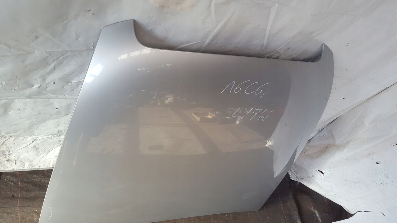 kapota Audi A6 C6 LY7W