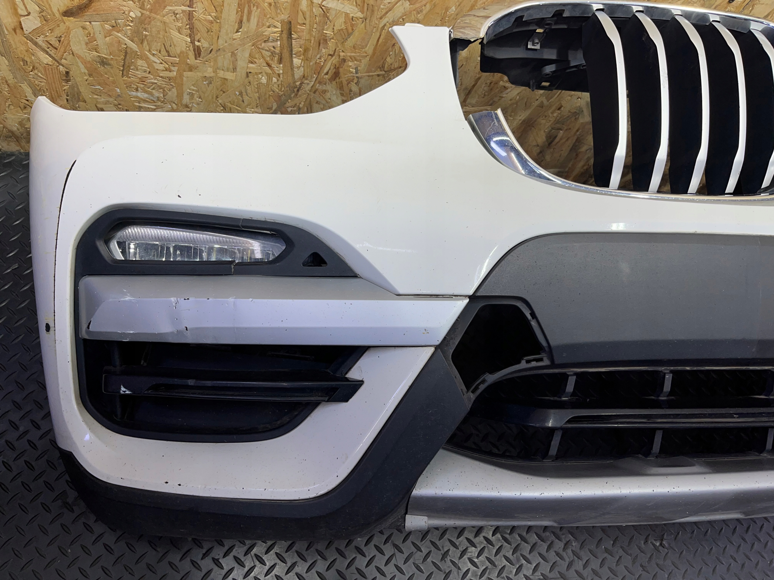 ZDERZAK PRZEDNI PRZÓD BMW X3 G01 ALPINEWEISS A300 Typ samochodu 4x4/SUV Samochody osobowe