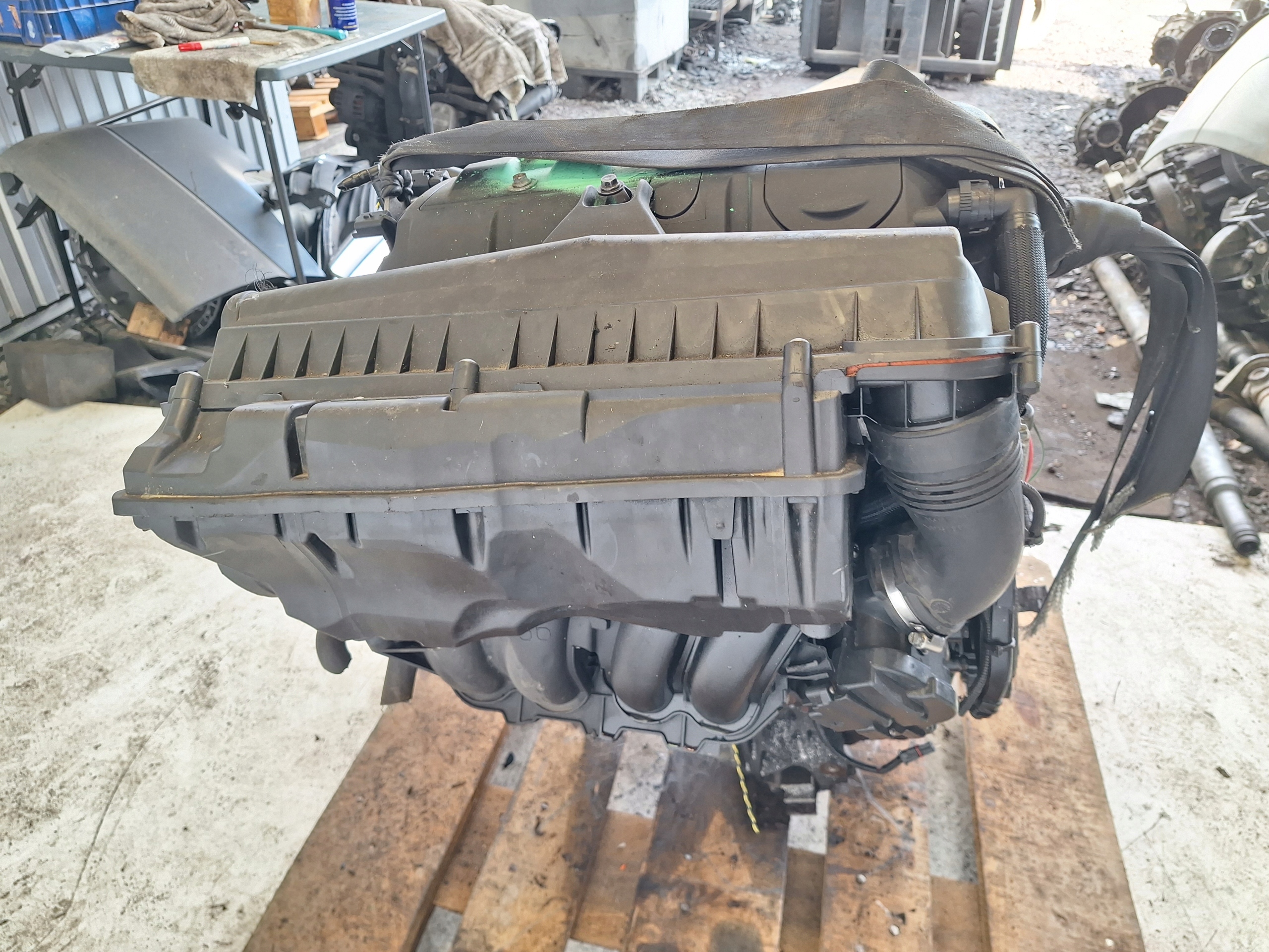 MINI COOPER 1.6 16V 120KM 90KW engine 16V N16B16A