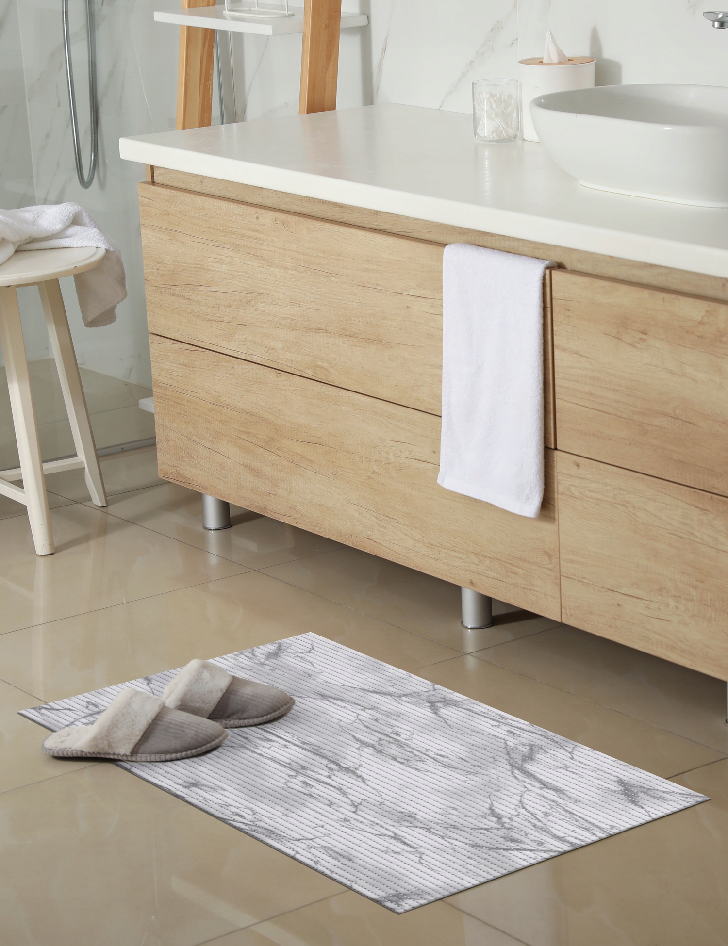 MATA ŁAZIENKOWA PIANKOWA PCV NA WYMIAR 65CM SZARA Marka e-floor