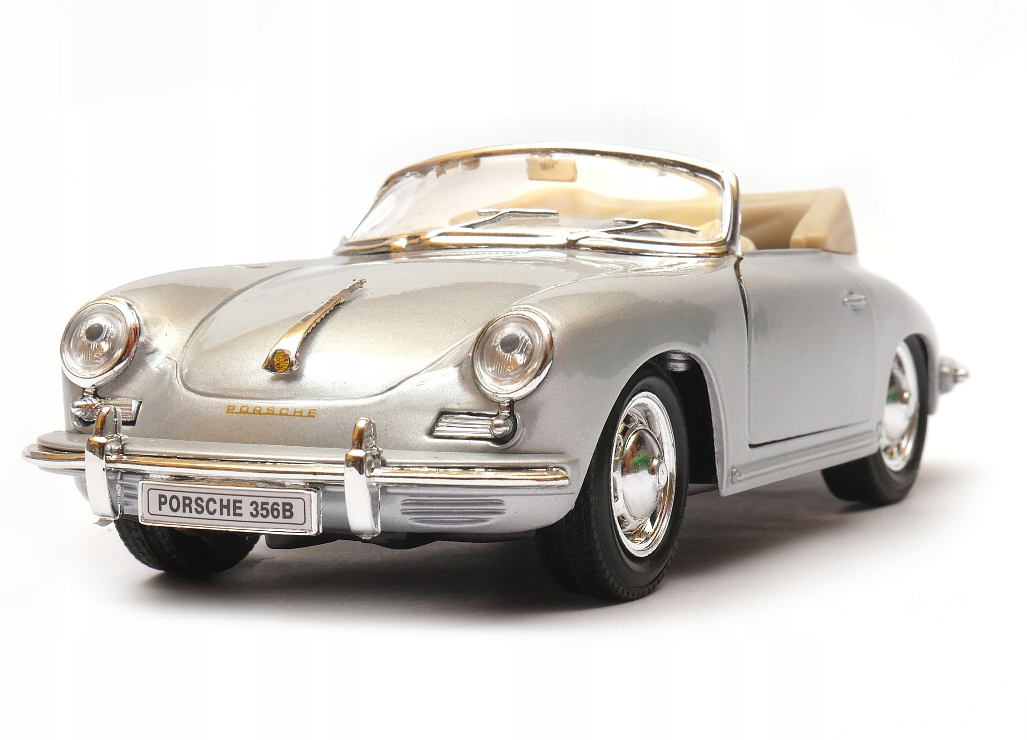 Porsche 356B 1:24 Welly 29390 stříbrná