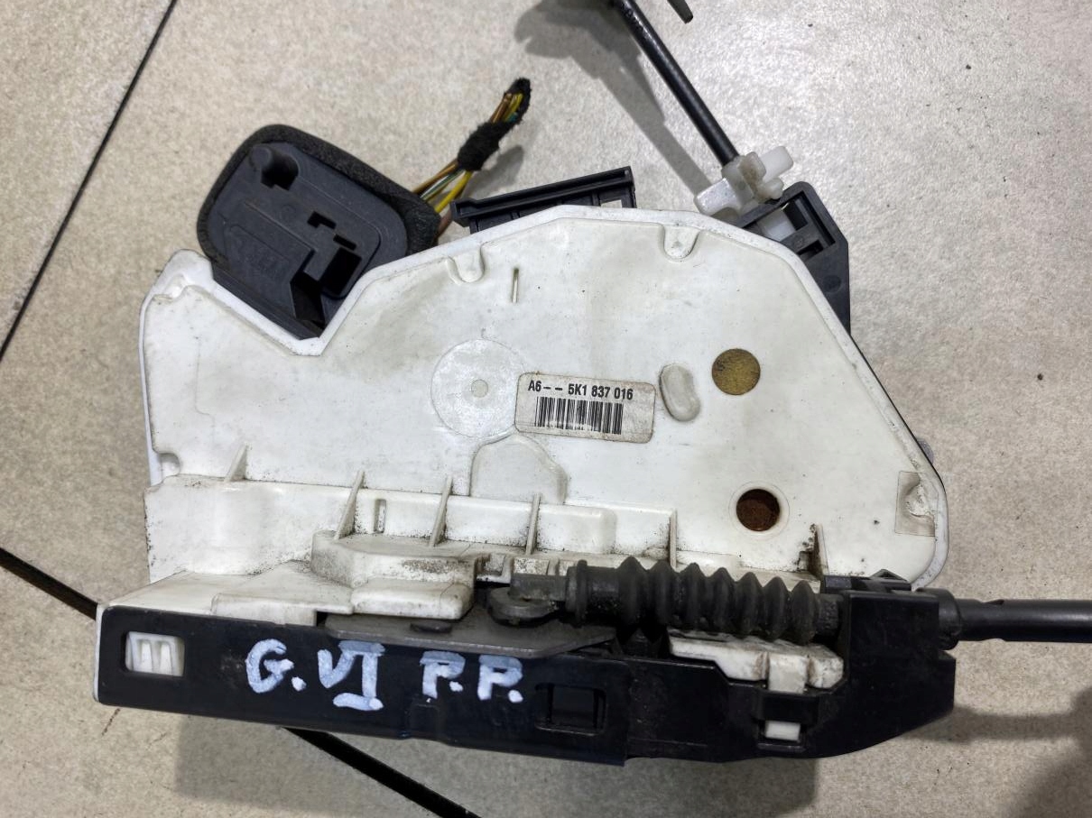 lock door right front VW GOLF VI 7 PIN 5K1837016
