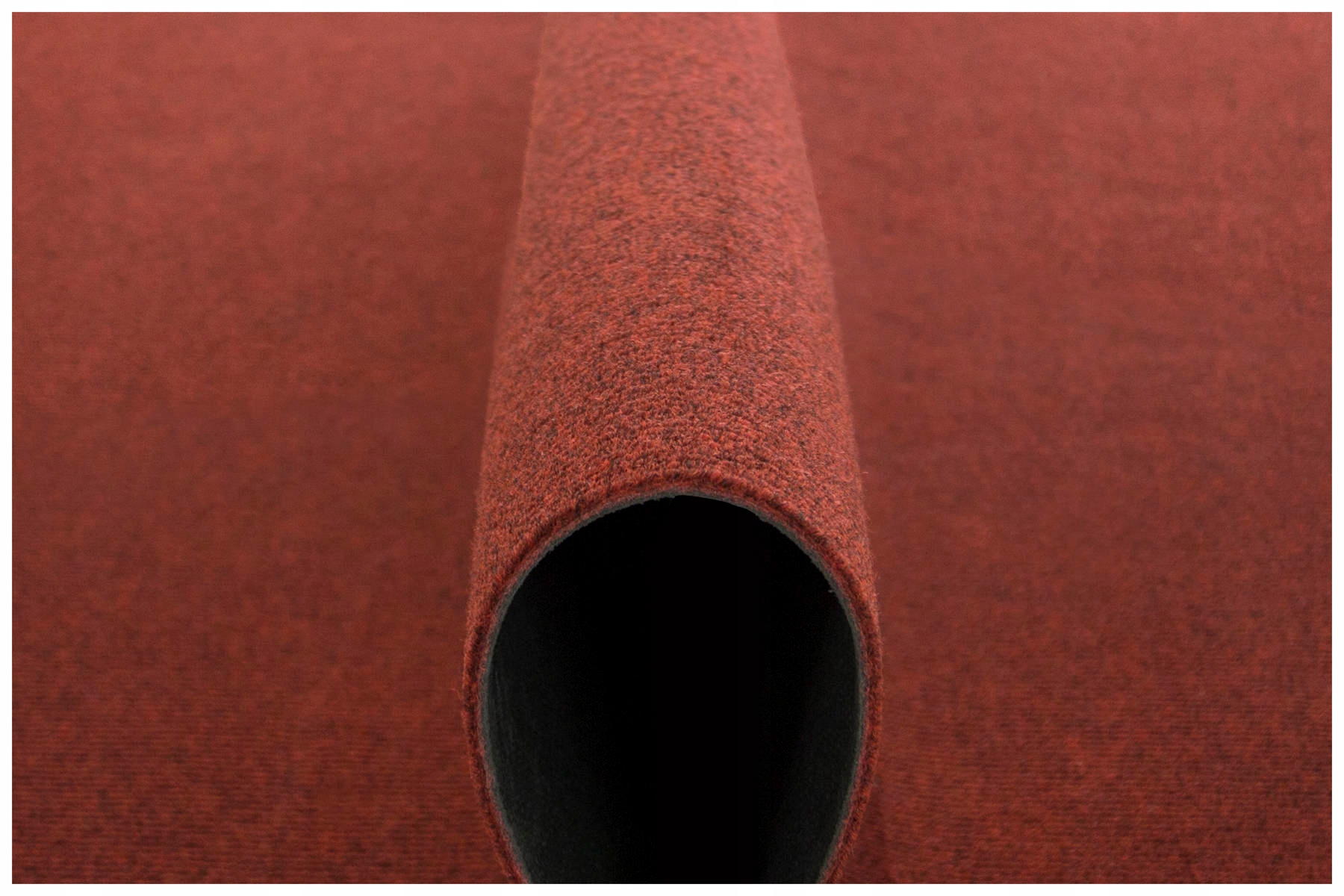 

szer. 2 m Czerwona Wykładzina Igłowana Na Metry