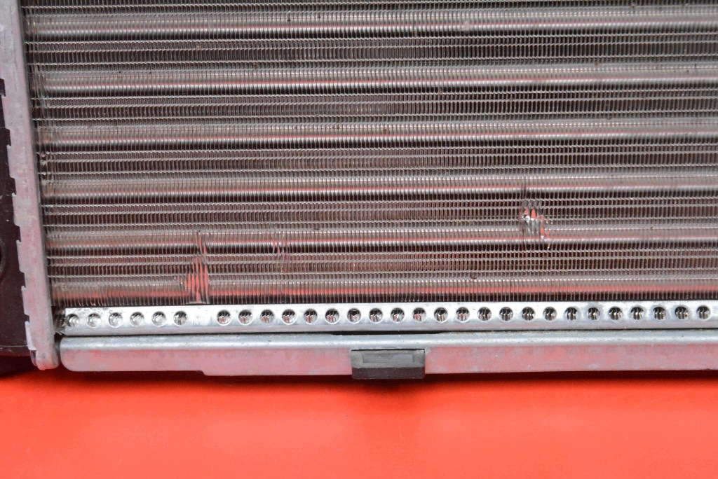 water cooler D7B027TT BMW E87 1.6i 122 KM 07-12