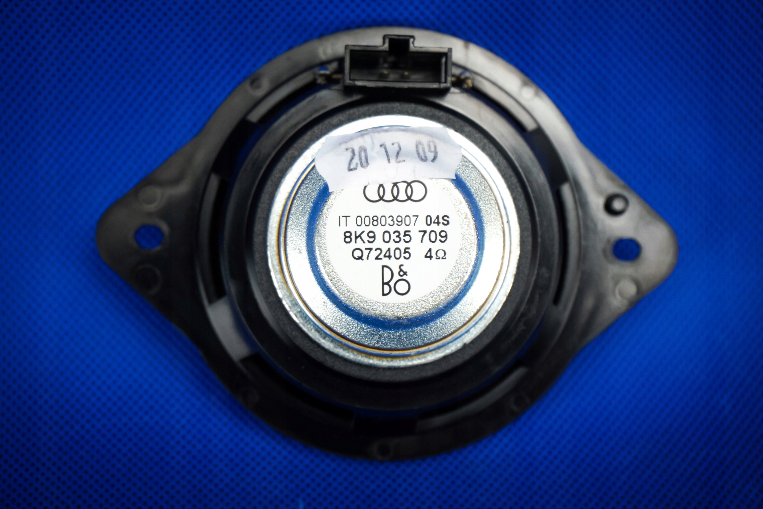 speaker sredniotonowy Audi A4 8K A5 8K9035709 bang