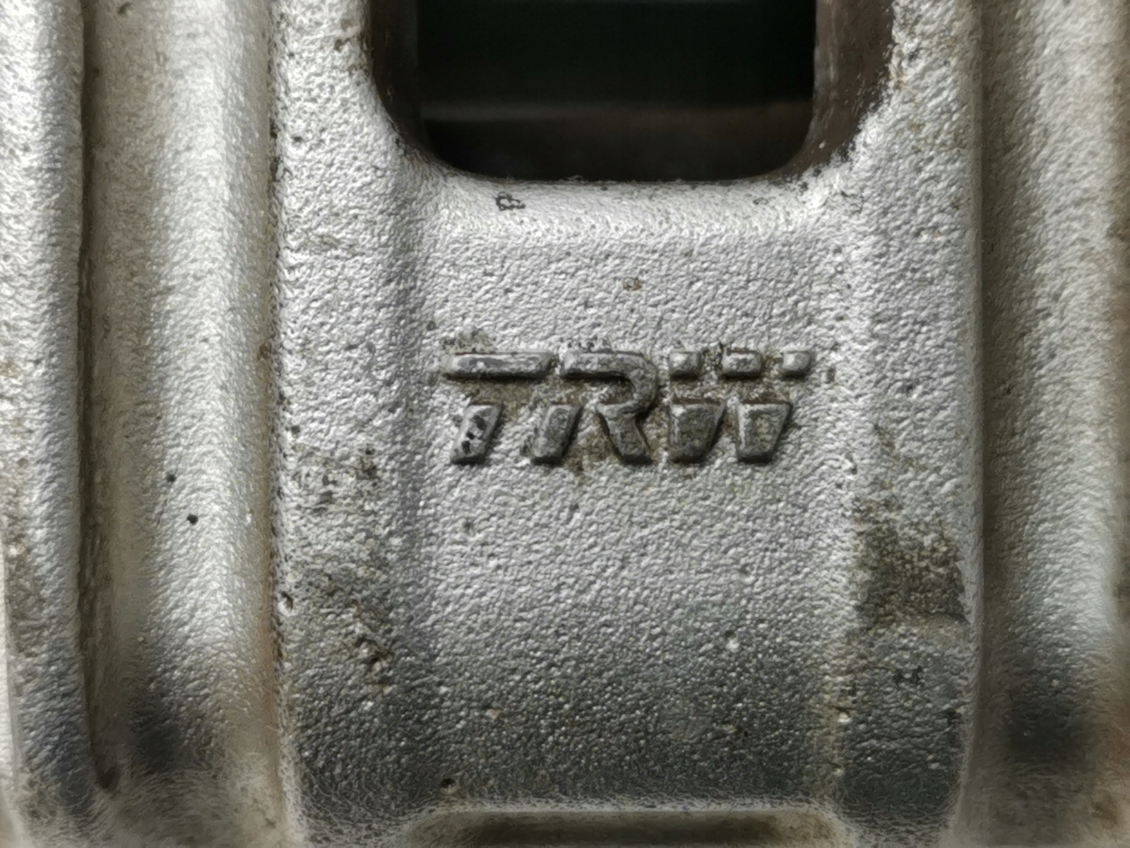 caliper brake right rear part Audi A1 GB 82A 2Q0615424C original