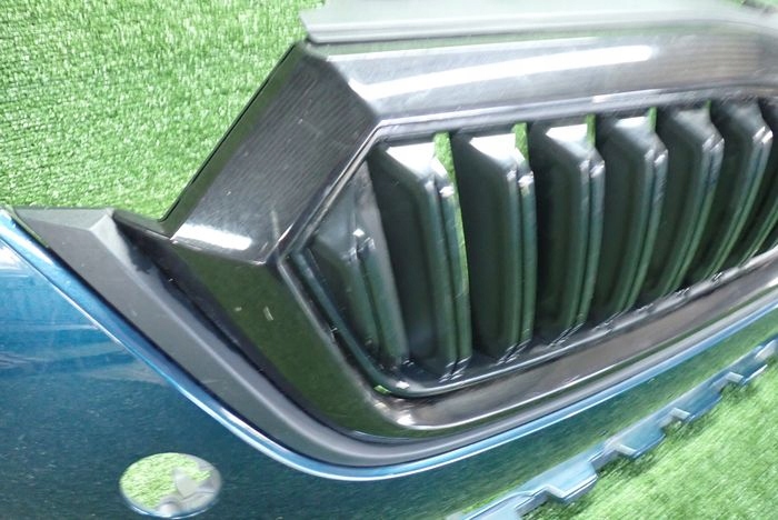SKODA OCTAVIA IV SCOUT 19- Frontstoßstange vorne