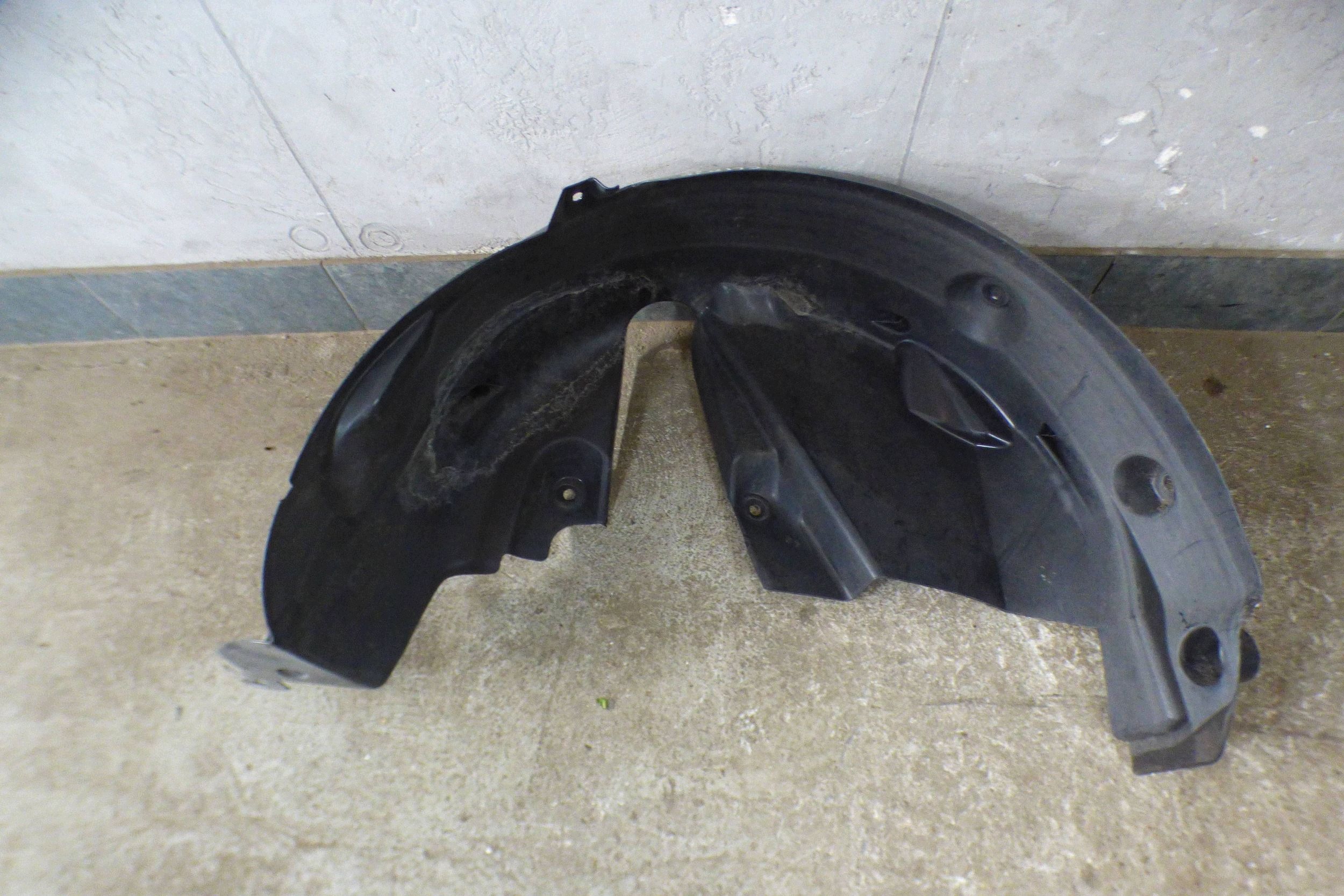 Renault Clio IV HB 5D mudguard right rear part 767486764R original st.BDB
