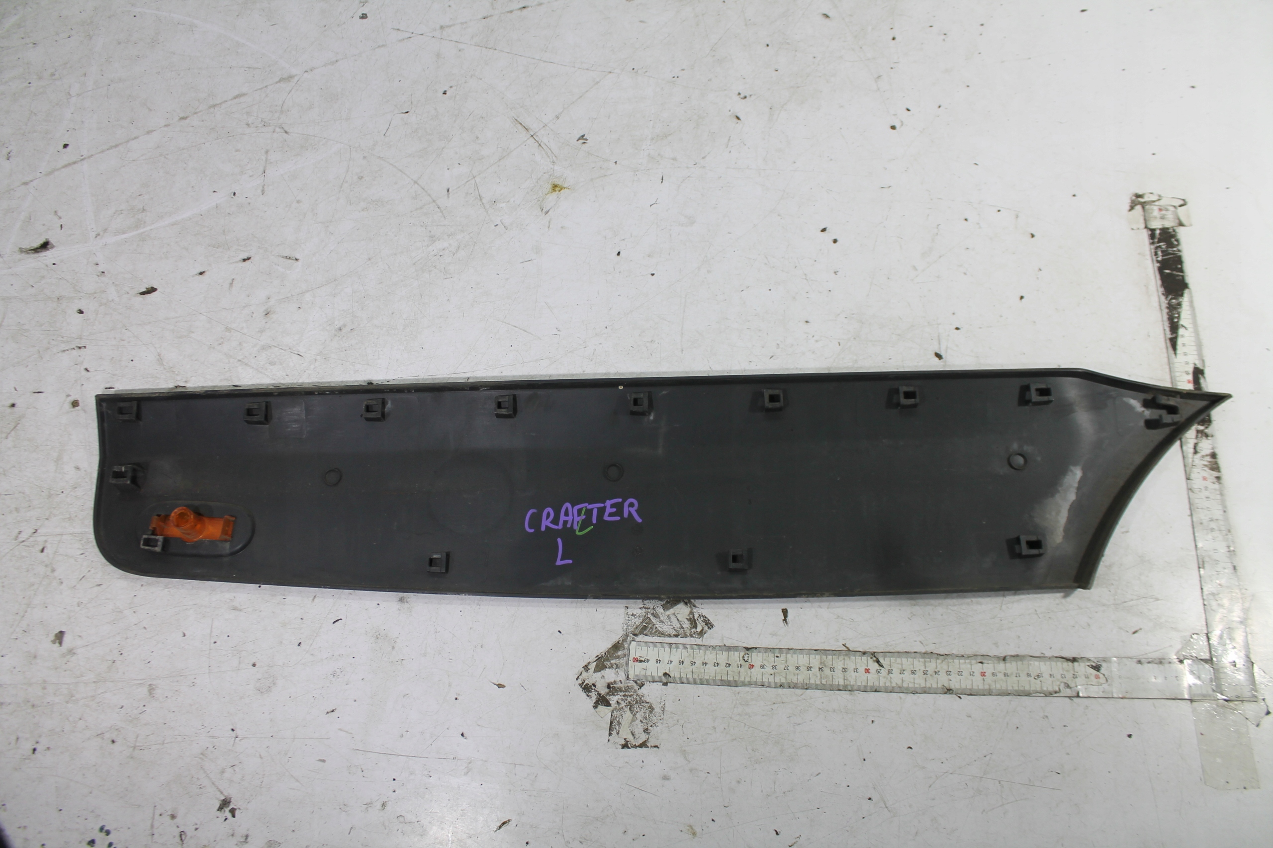moulding left rear part A9066901962 VW CRAFTER and 06-16