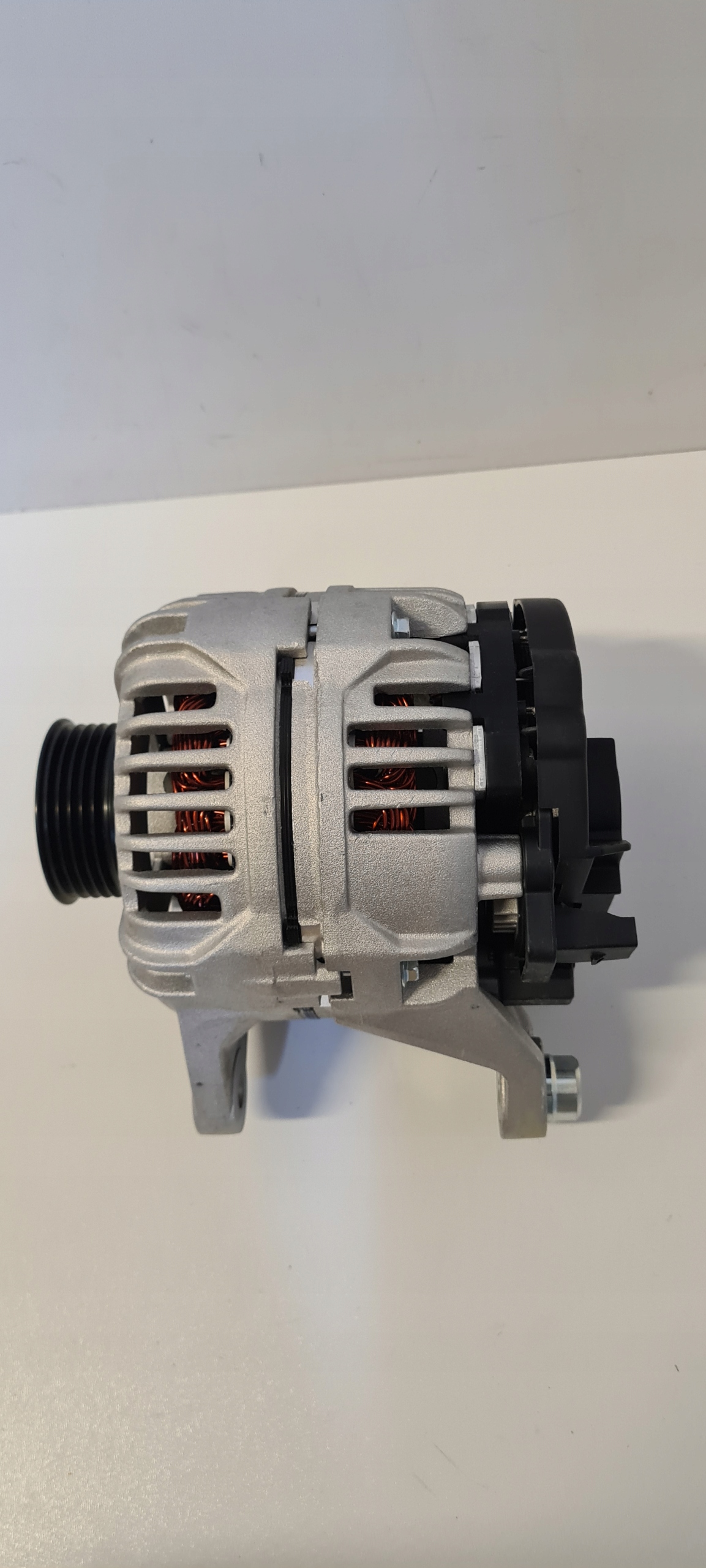 Alternator HELLA 8EL 012 428-171 14 V 90 A Audi Skoda Volkswagen Numer katalogowy części 8EL 012 428-171