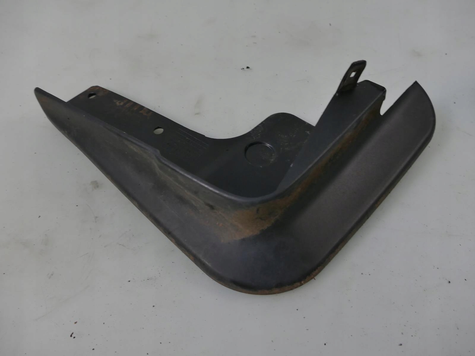 MITSUBISHI OUTLANDER III mudguard flap front left MZ314664