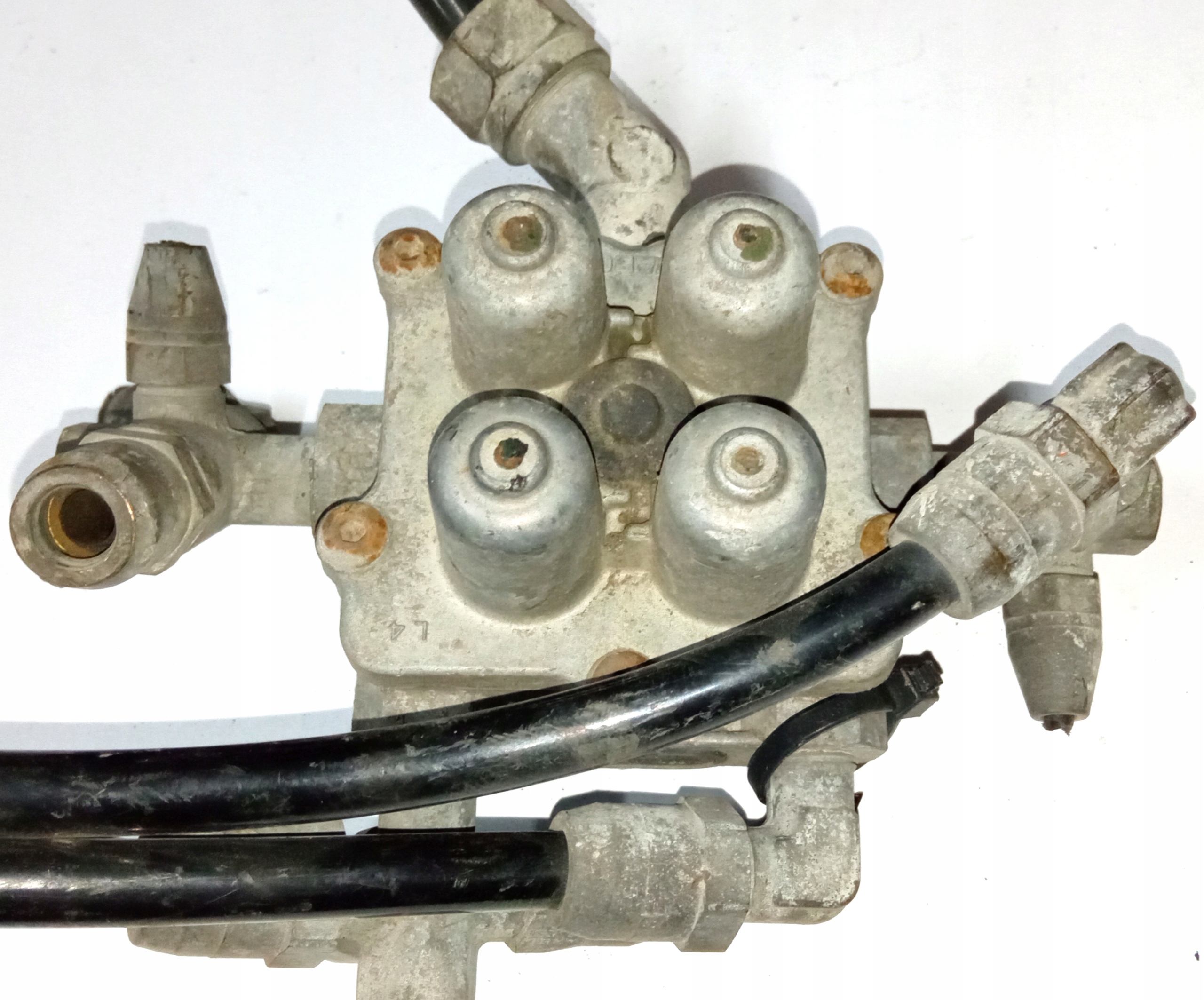 9347141280 - Чотирьохконтурний клапан Scania 4 R