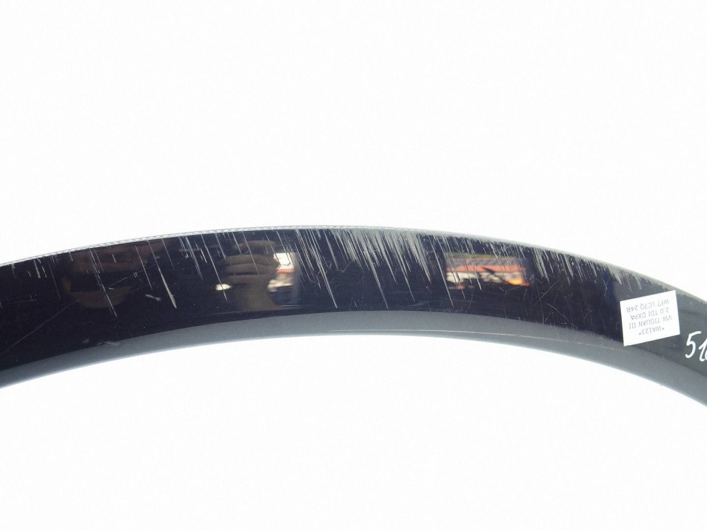 moulding of a fender right front right front VW TIGUAN III