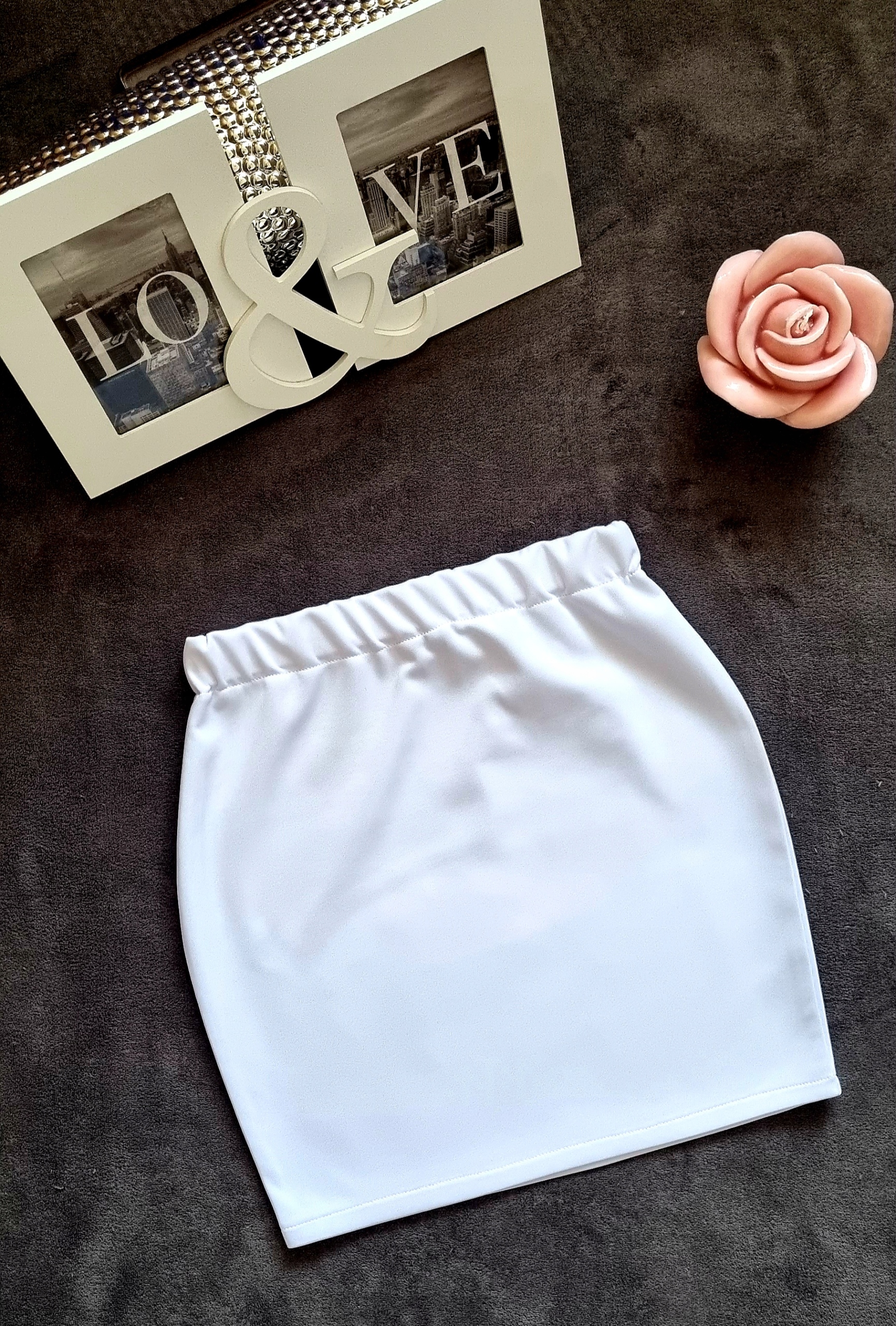 MODNA BIAŁA SPÓDNICZKA MINI OŁÓWKOWA GUMKA M/L Wzór dominujący bez wzoru