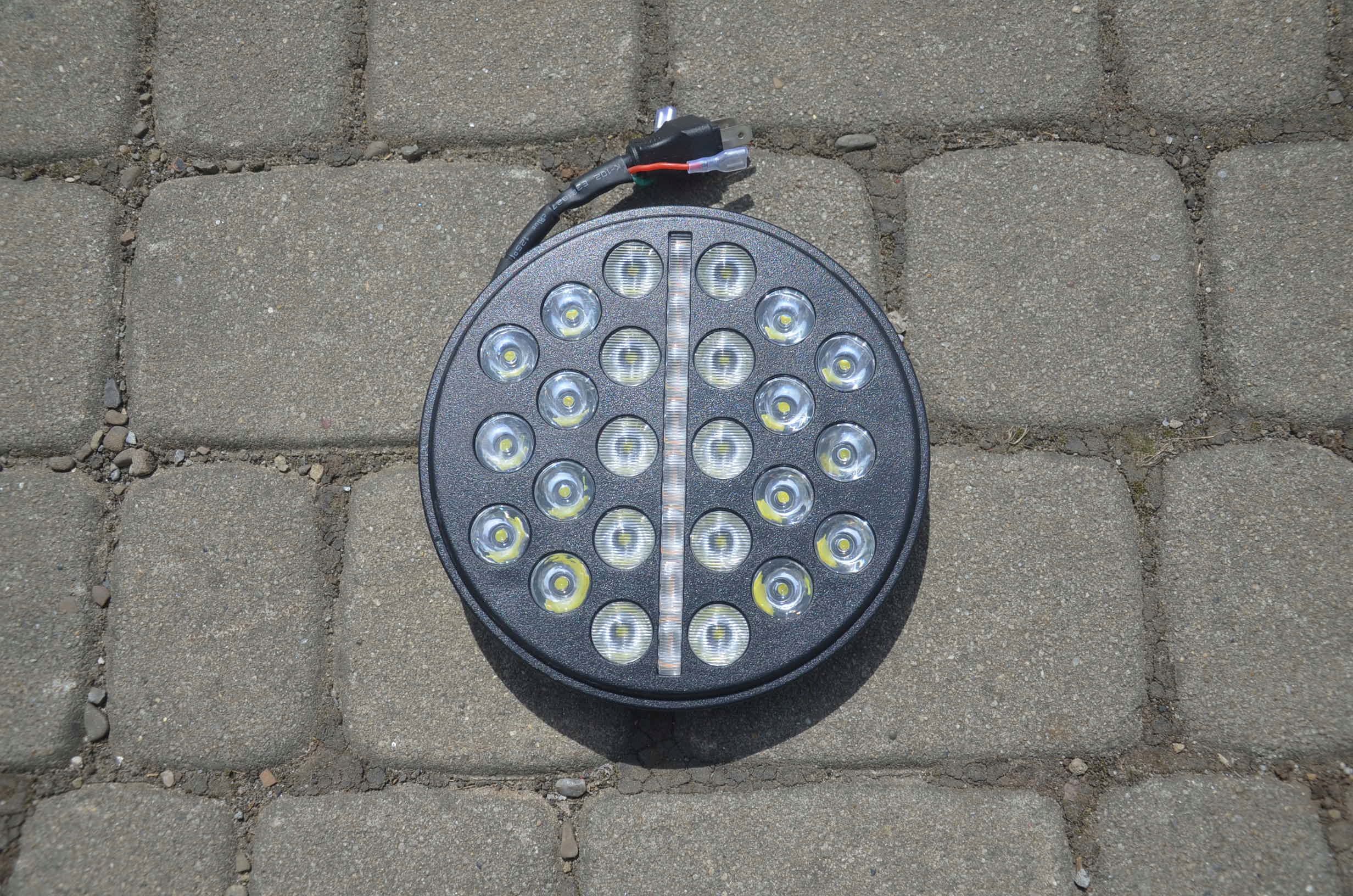 Lampa1 - Фара мотоцикла harley