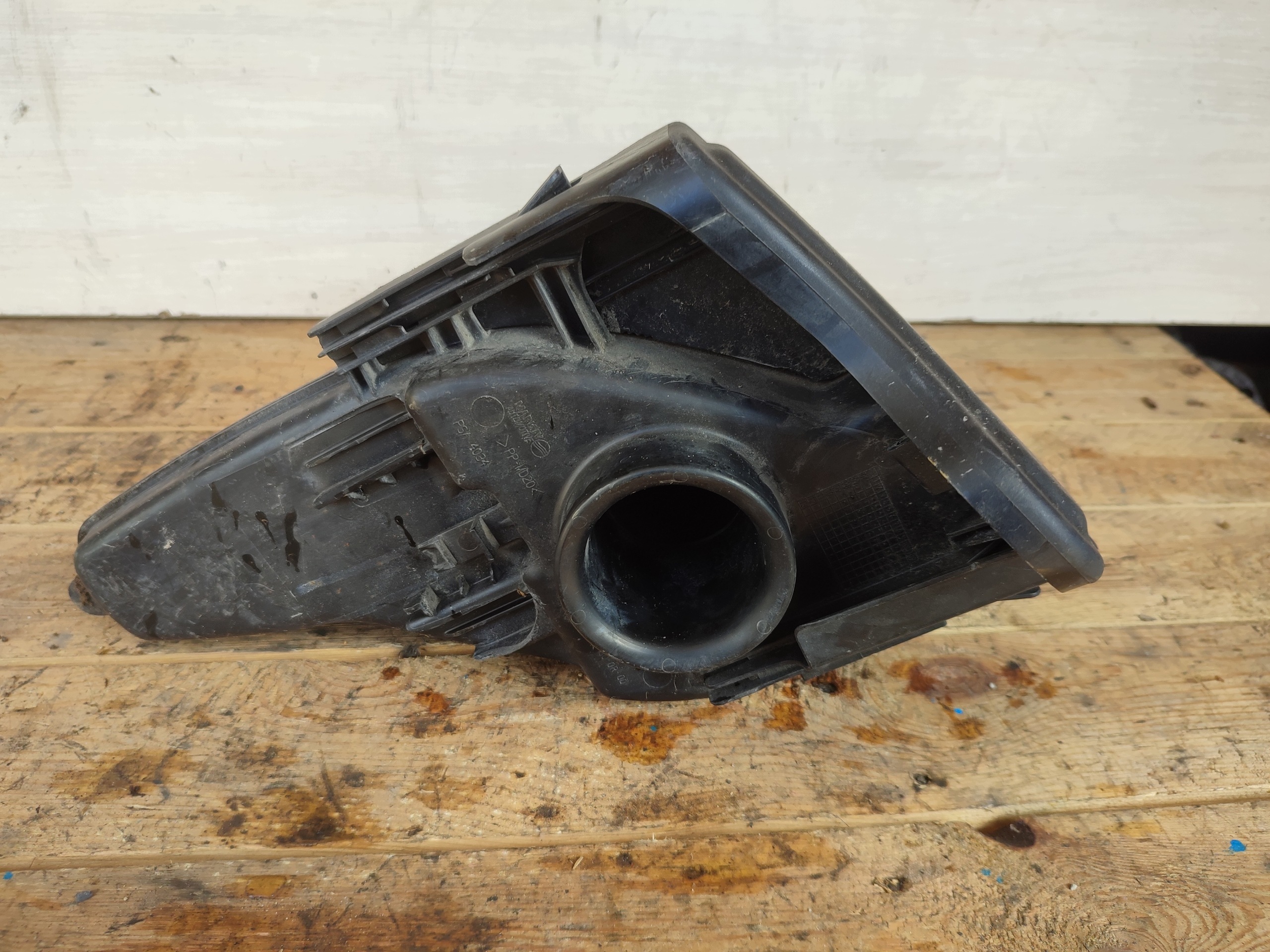 air filter housing Peugeot 308 9656237880