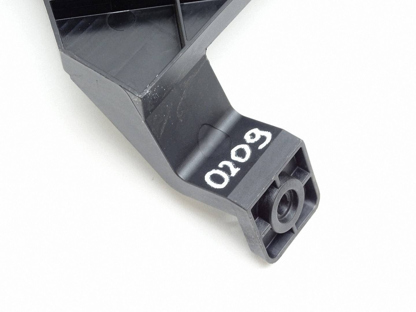 drška držač pojačala AUDIO BOSE AUDI A6 C7 4G0907348F