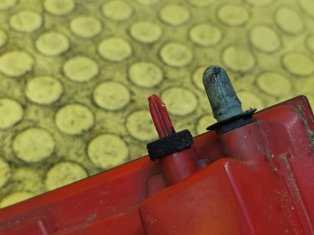 RENAULT MEGANE II light left rear part 89397354