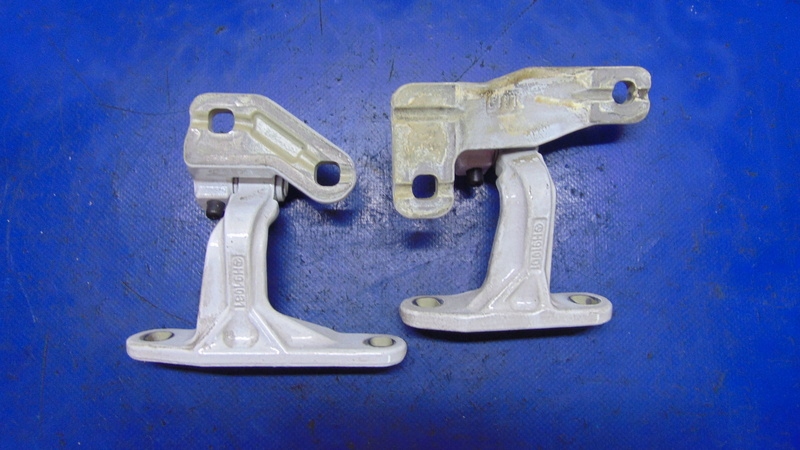 hinges door right front MERCEDES SPRINTER A910 A907 18-25R