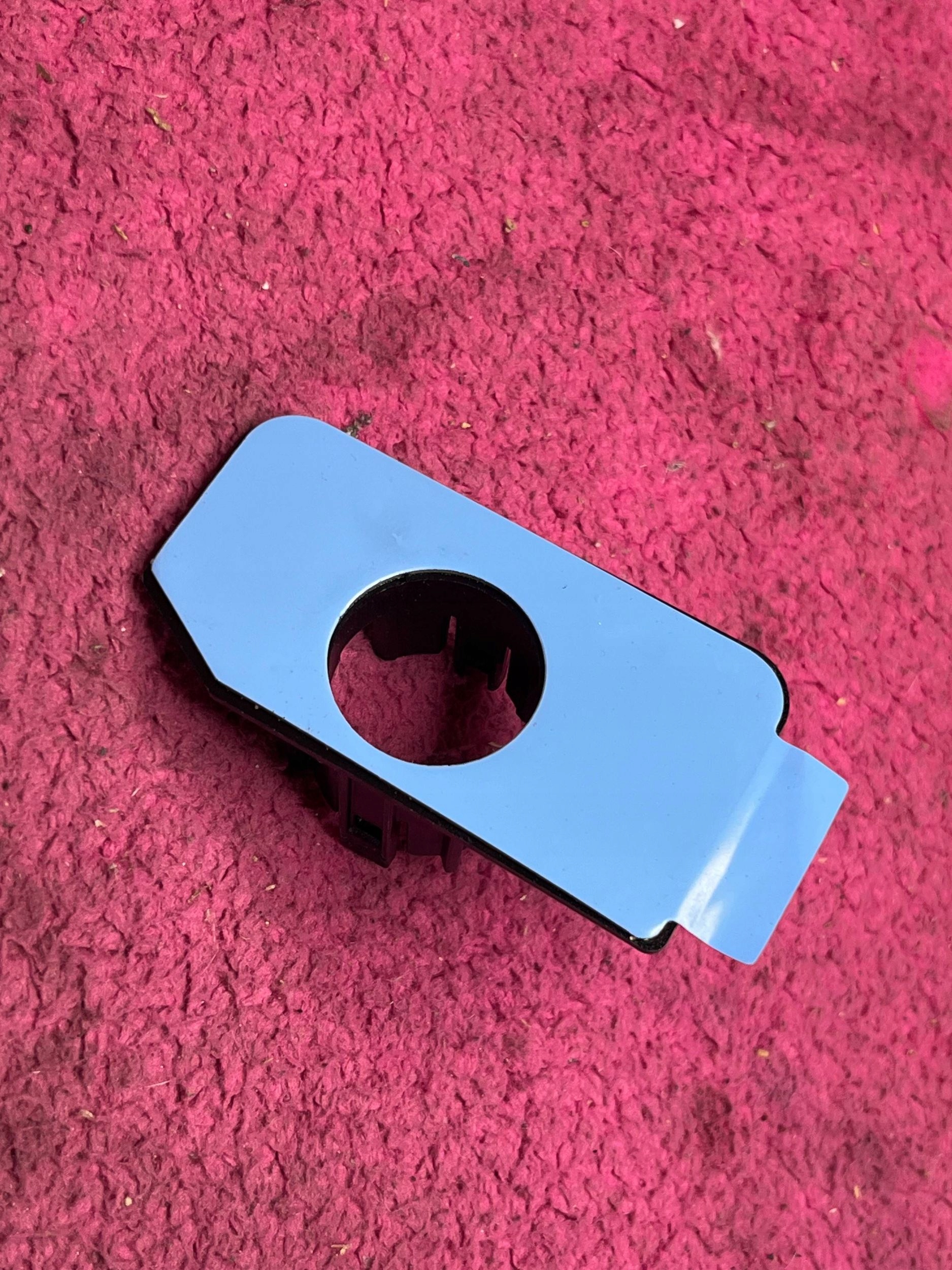 bracket of the sensor PDC front Cupra Leon 5FJ919486C original!!