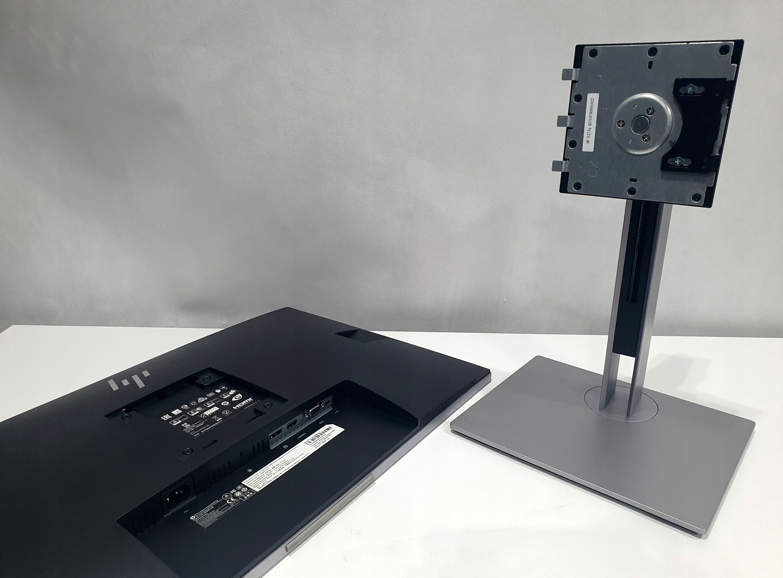 Dell 7450 All in One Core i3 23,8" FullHD 8/960SSD AIO Windows11 pro kamera Model 7450