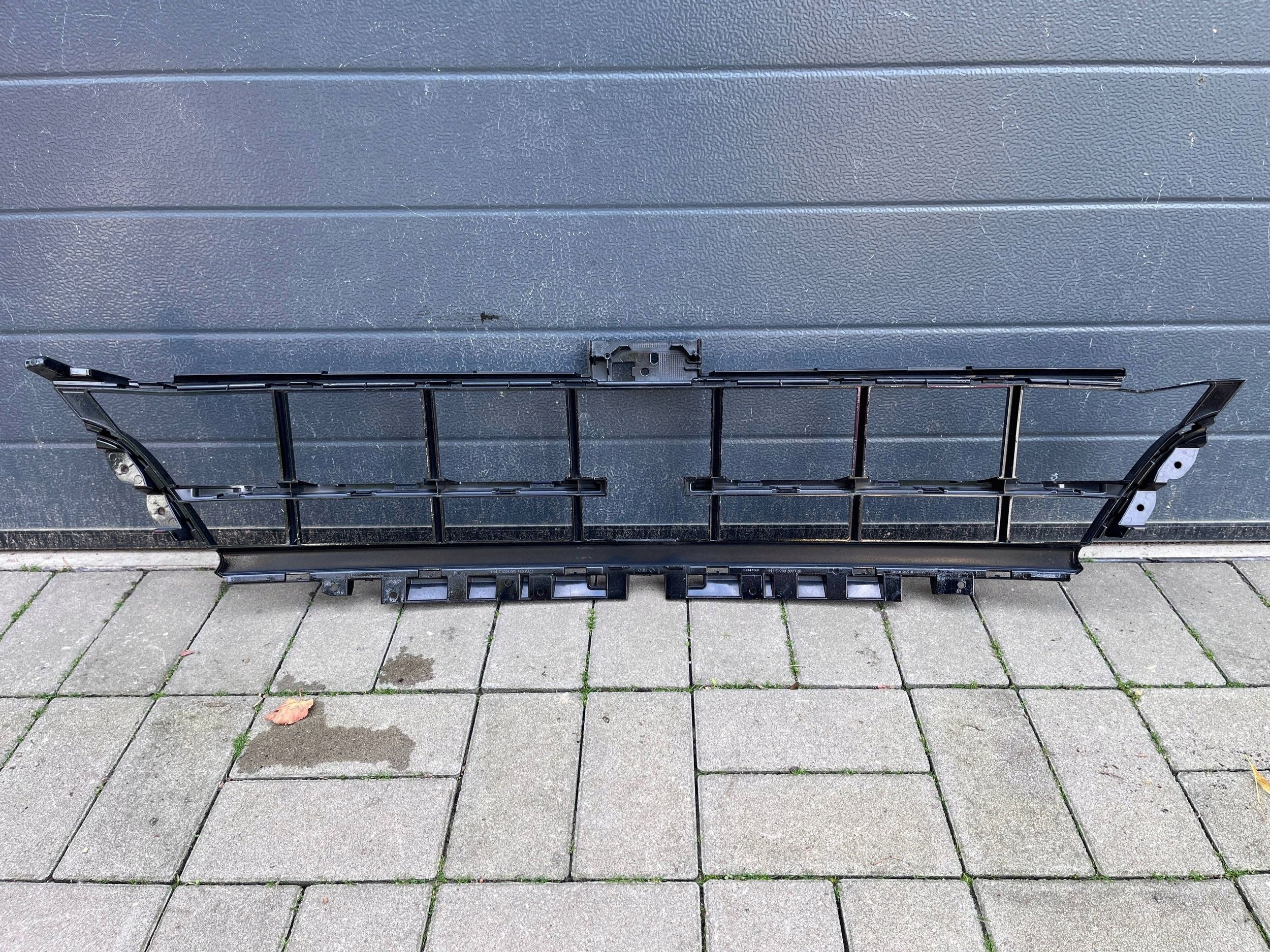 Porsche Panamera 971 grid central of a bumper front