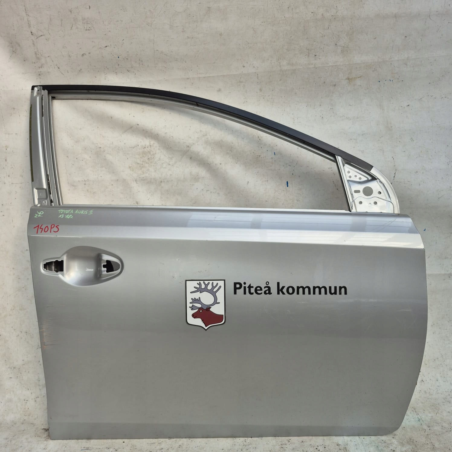 TOYOTA AURIS II 2 12-18 door front front right