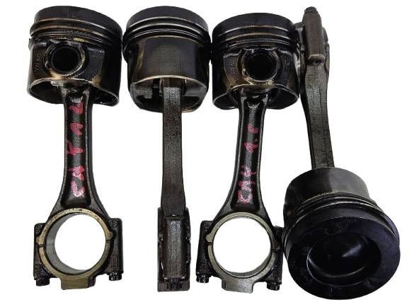 VW Golf 6 5K 1.6 TDI CAY piston with connecting rod